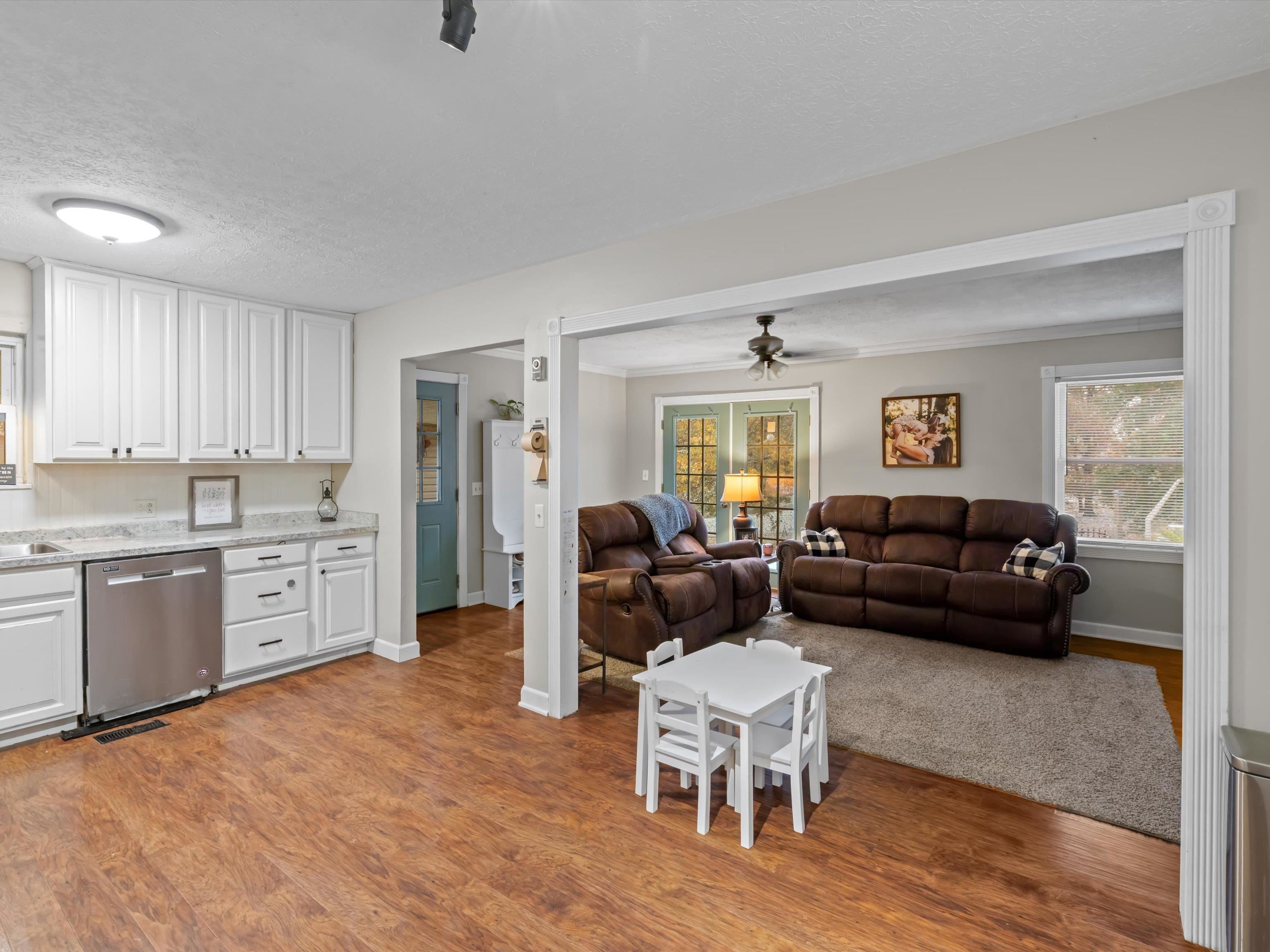 118 Thelma Ridge Rd, Centertown, Kentucky 42328, 3 Bedrooms Bedrooms, ,1 BathroomBathrooms,Single Family Residence,For Sale,Thelma Ridge Rd,93534