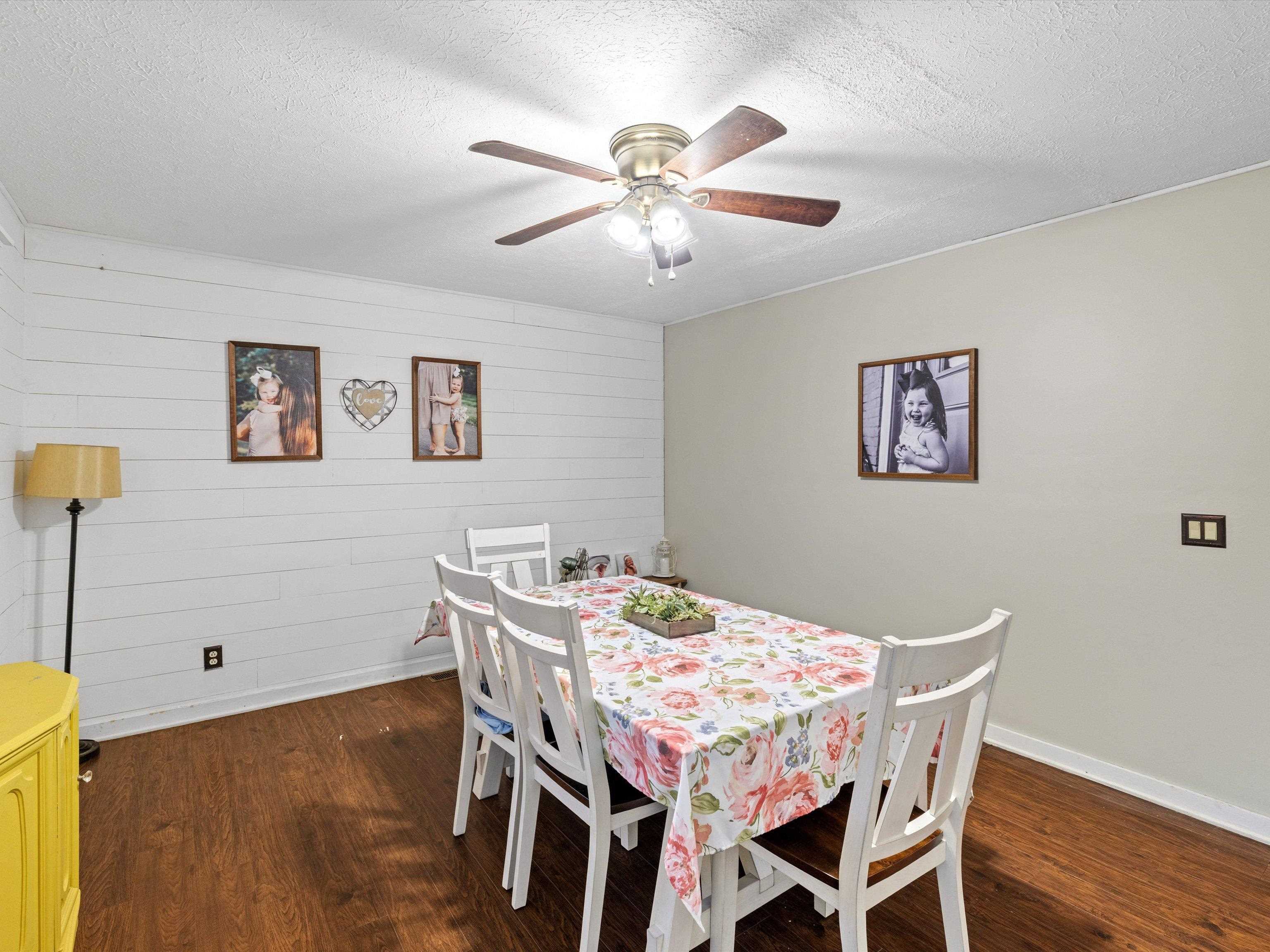 118 Thelma Ridge Rd, Centertown, Kentucky 42328, 3 Bedrooms Bedrooms, ,1 BathroomBathrooms,Single Family Residence,For Sale,Thelma Ridge Rd,93534