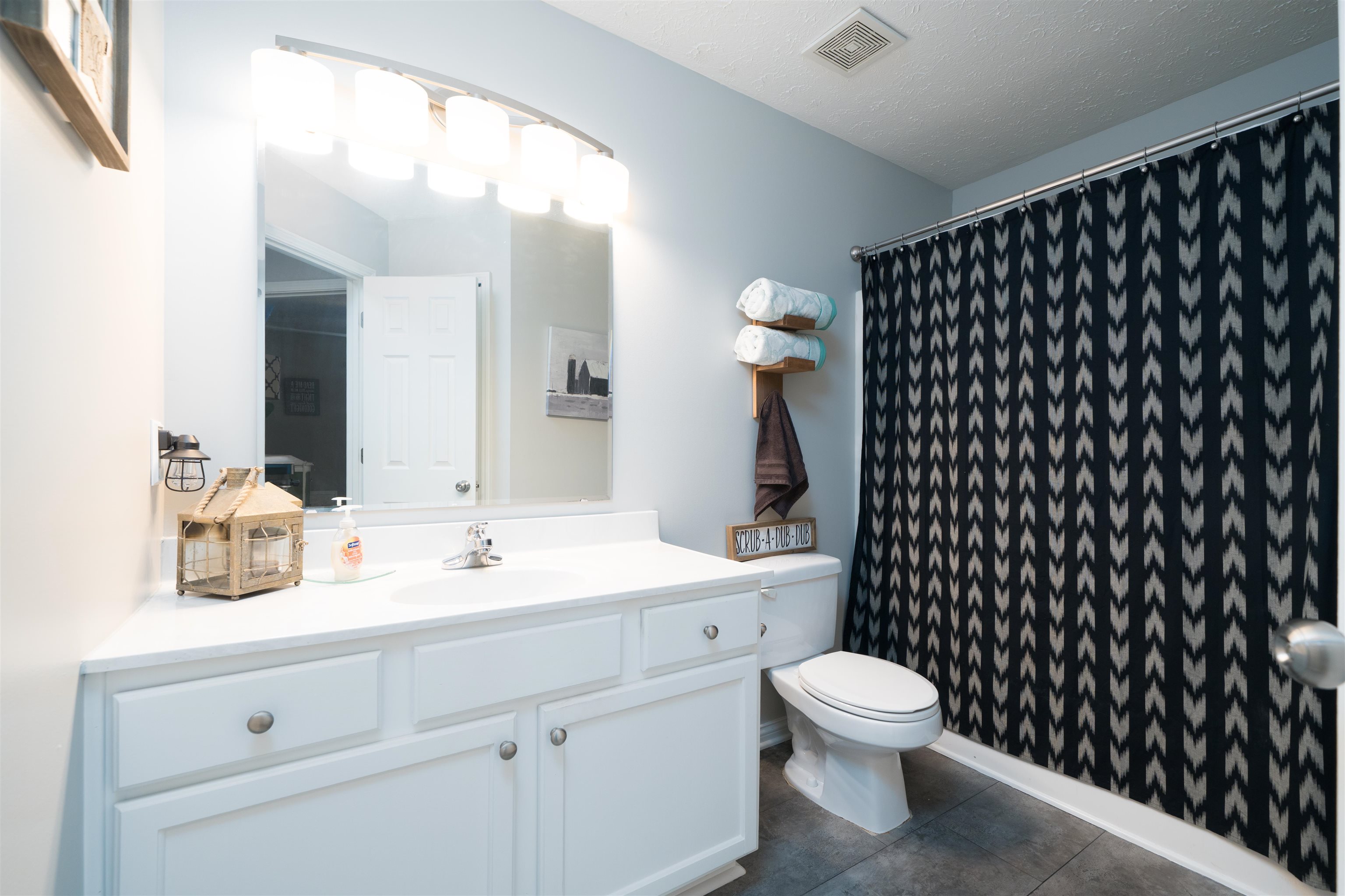 421 Newbury Ct, Owensboro, Kentucky 42301, 3 Bedrooms Bedrooms, ,2 BathroomsBathrooms,Single Family Residence,For Sale,Newbury Ct,93535