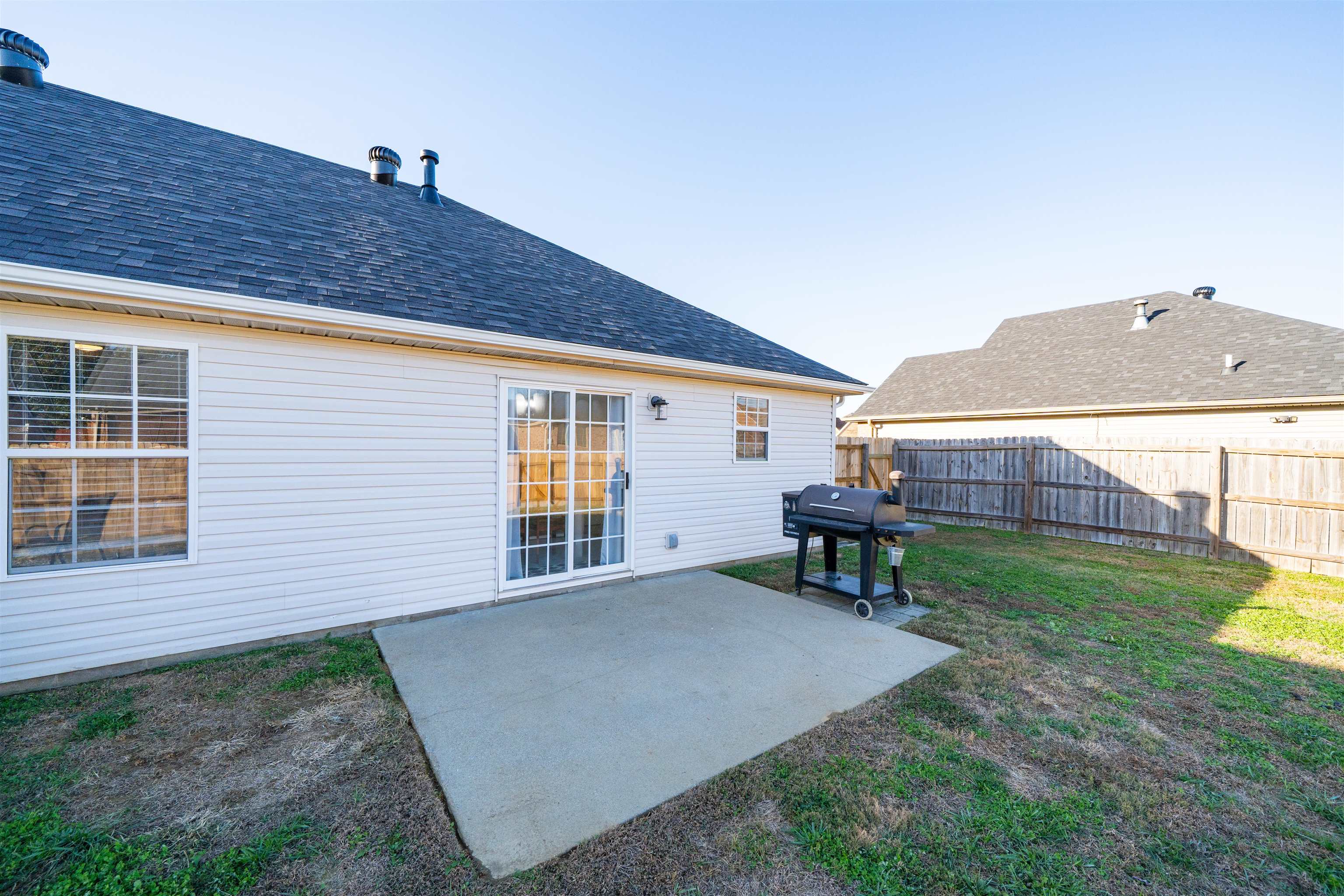 421 Newbury Ct, Owensboro, Kentucky 42301, 3 Bedrooms Bedrooms, ,2 BathroomsBathrooms,Single Family Residence,For Sale,Newbury Ct,93535