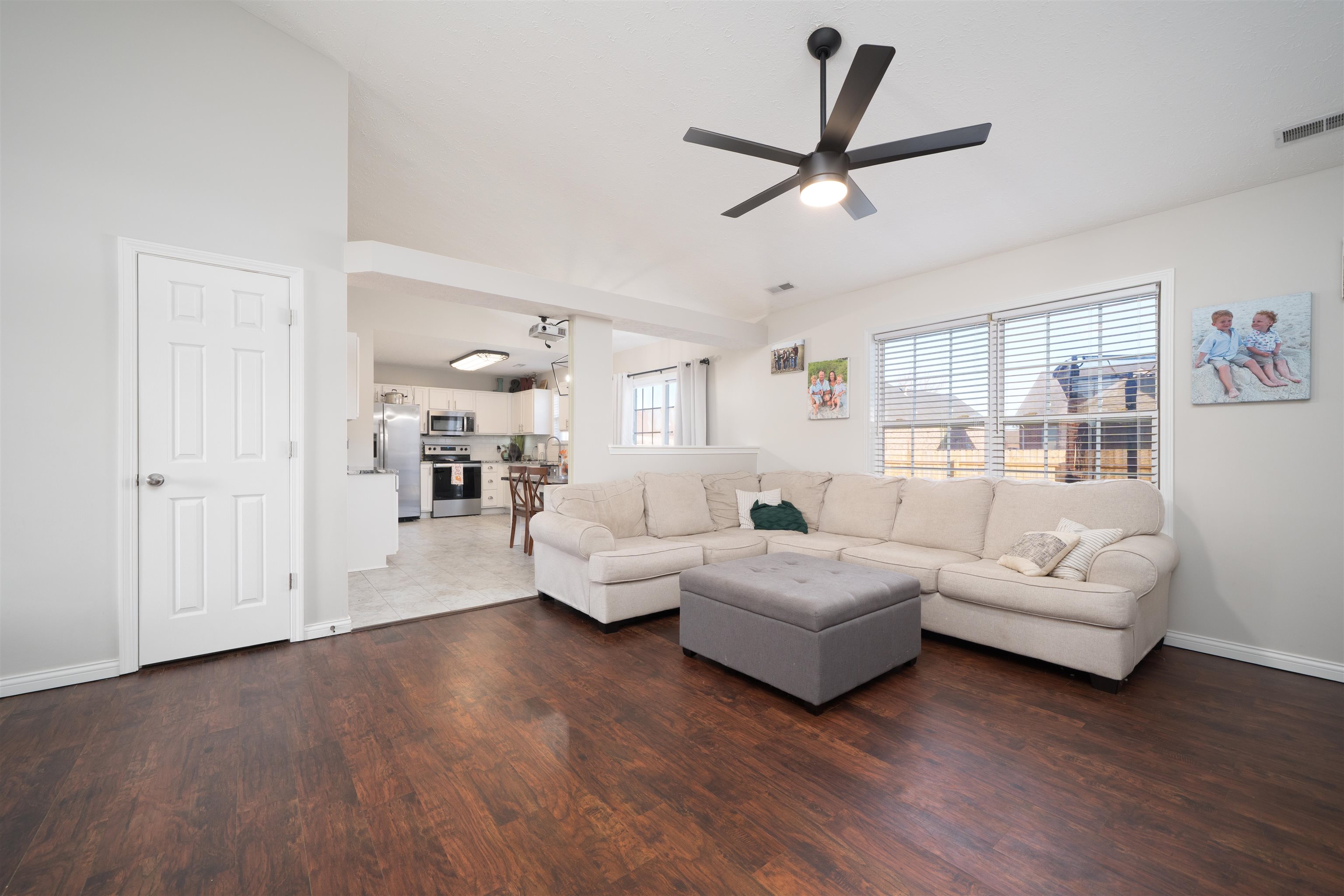 421 Newbury Ct, Owensboro, Kentucky 42301, 3 Bedrooms Bedrooms, ,2 BathroomsBathrooms,Single Family Residence,For Sale,Newbury Ct,93535