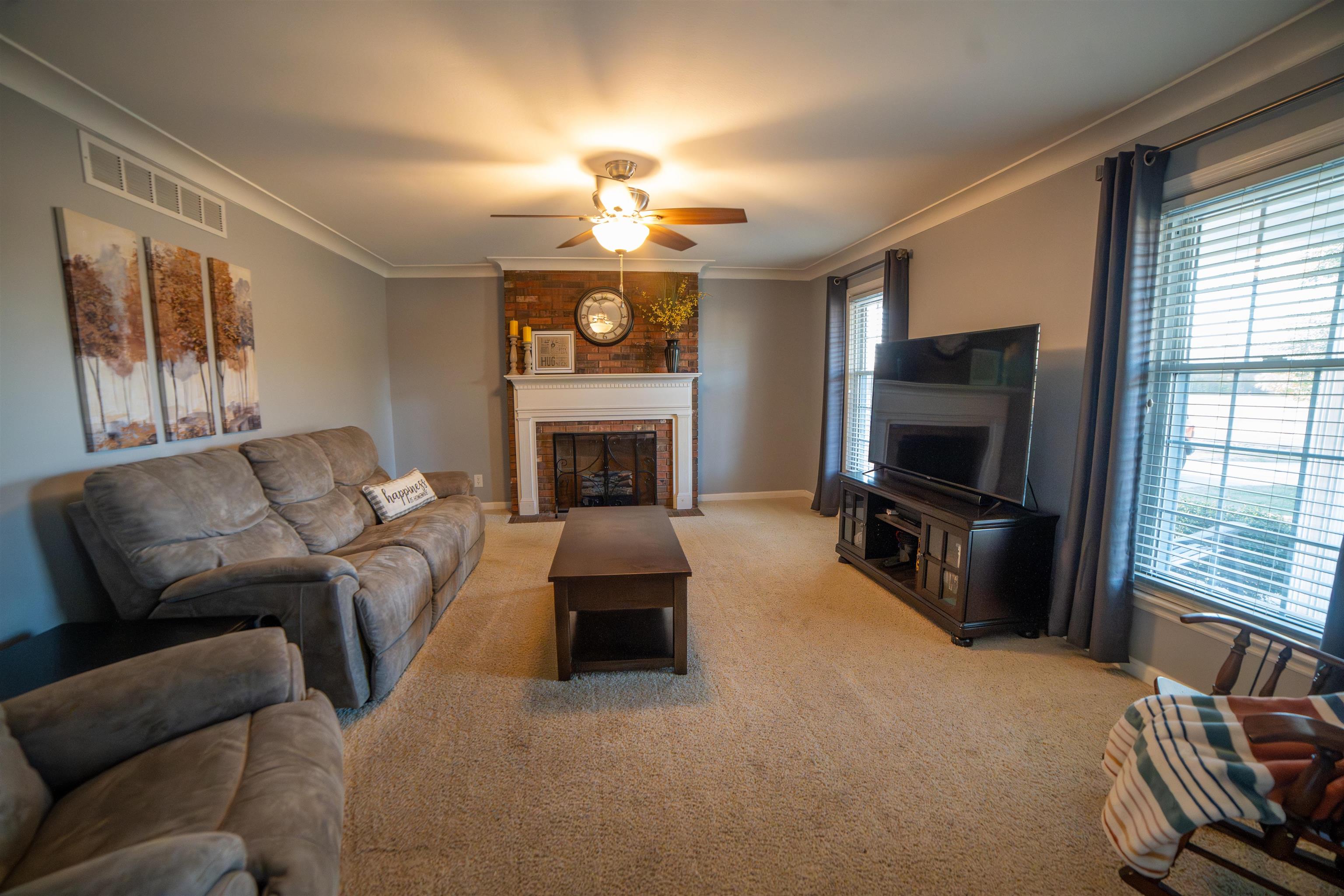 6884 HWY 56, Owensboro, Kentucky 42301, 3 Bedrooms Bedrooms, ,1 BathroomBathrooms,Single Family Residence,For Sale,HWY 56,93536