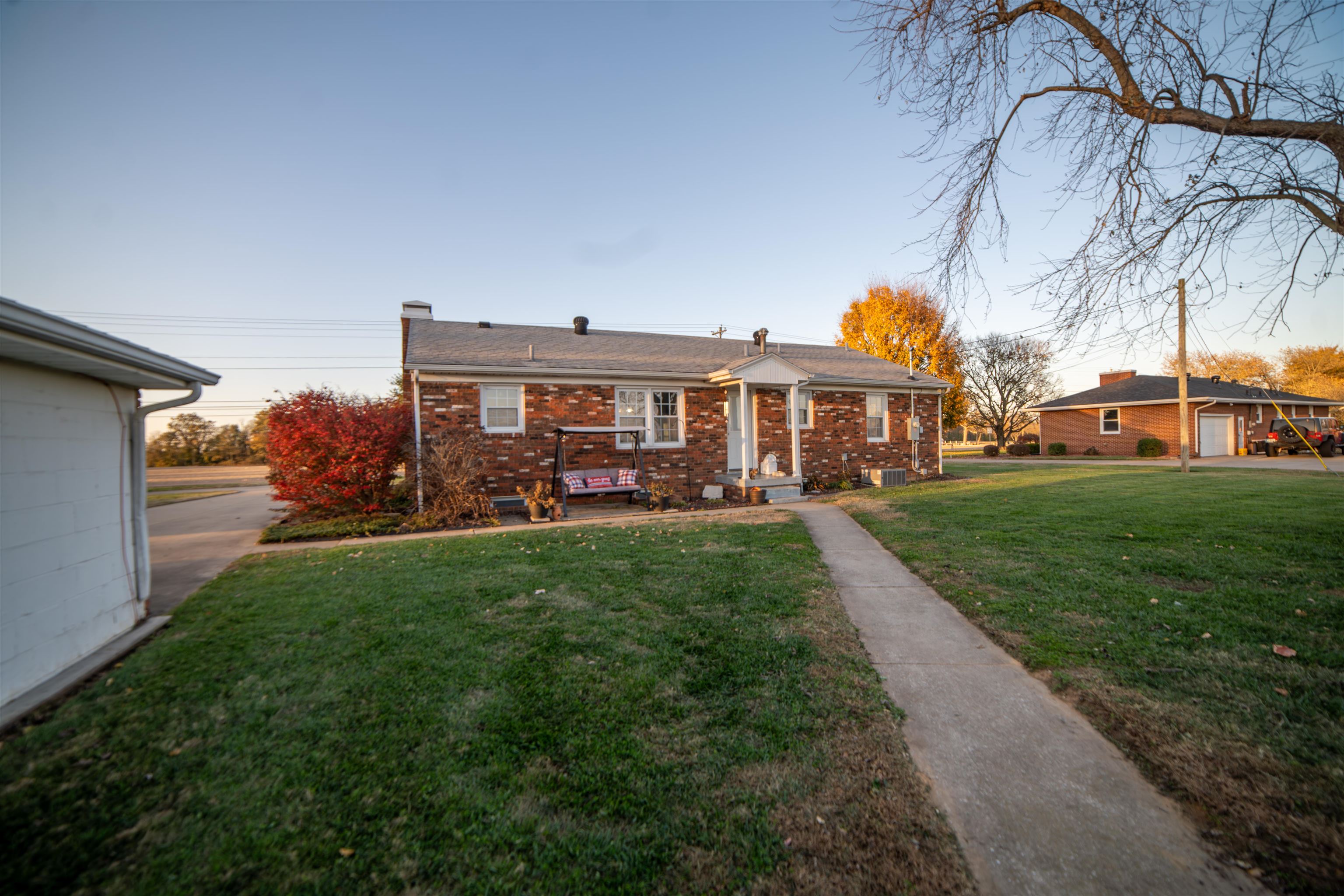 6884 HWY 56, Owensboro, Kentucky 42301, 3 Bedrooms Bedrooms, ,1 BathroomBathrooms,Single Family Residence,For Sale,HWY 56,93536