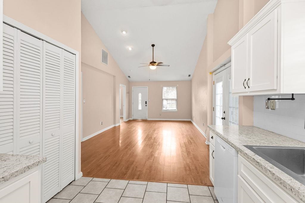 2545 Lake Pointe, Owensboro, Kentucky 42301, 2 Bedrooms Bedrooms, ,1 BathroomBathrooms,Single Family Residence,For Sale,Lake Pointe,93541