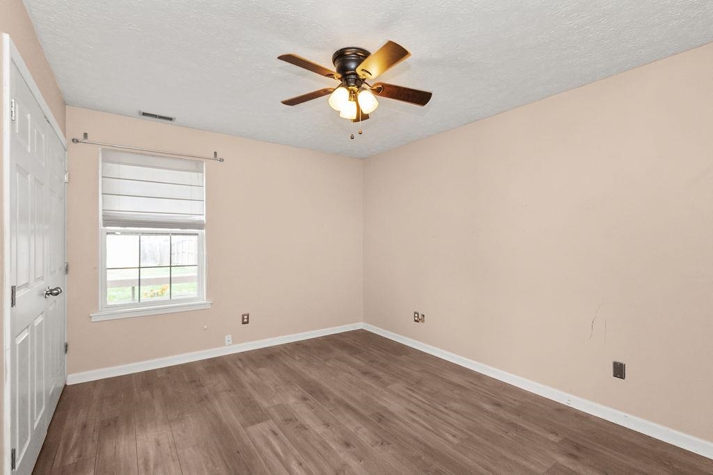 2545 Lake Pointe, Owensboro, Kentucky 42301, 2 Bedrooms Bedrooms, ,1 BathroomBathrooms,Single Family Residence,For Sale,Lake Pointe,93541