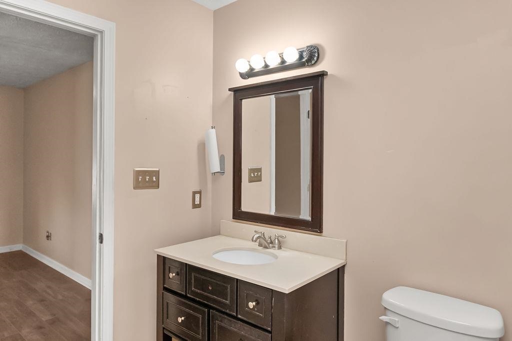 2545 Lake Pointe, Owensboro, Kentucky 42301, 2 Bedrooms Bedrooms, ,1 BathroomBathrooms,Single Family Residence,For Sale,Lake Pointe,93541