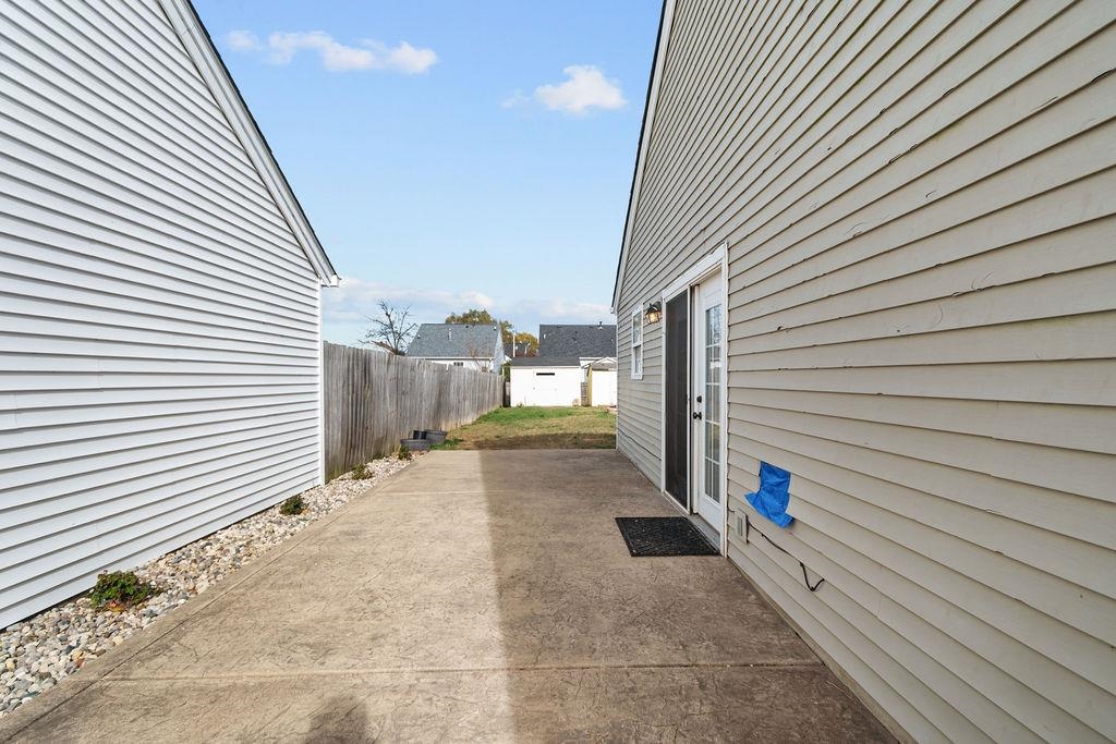 2545 Lake Pointe, Owensboro, Kentucky 42301, 2 Bedrooms Bedrooms, ,1 BathroomBathrooms,Single Family Residence,For Sale,Lake Pointe,93541