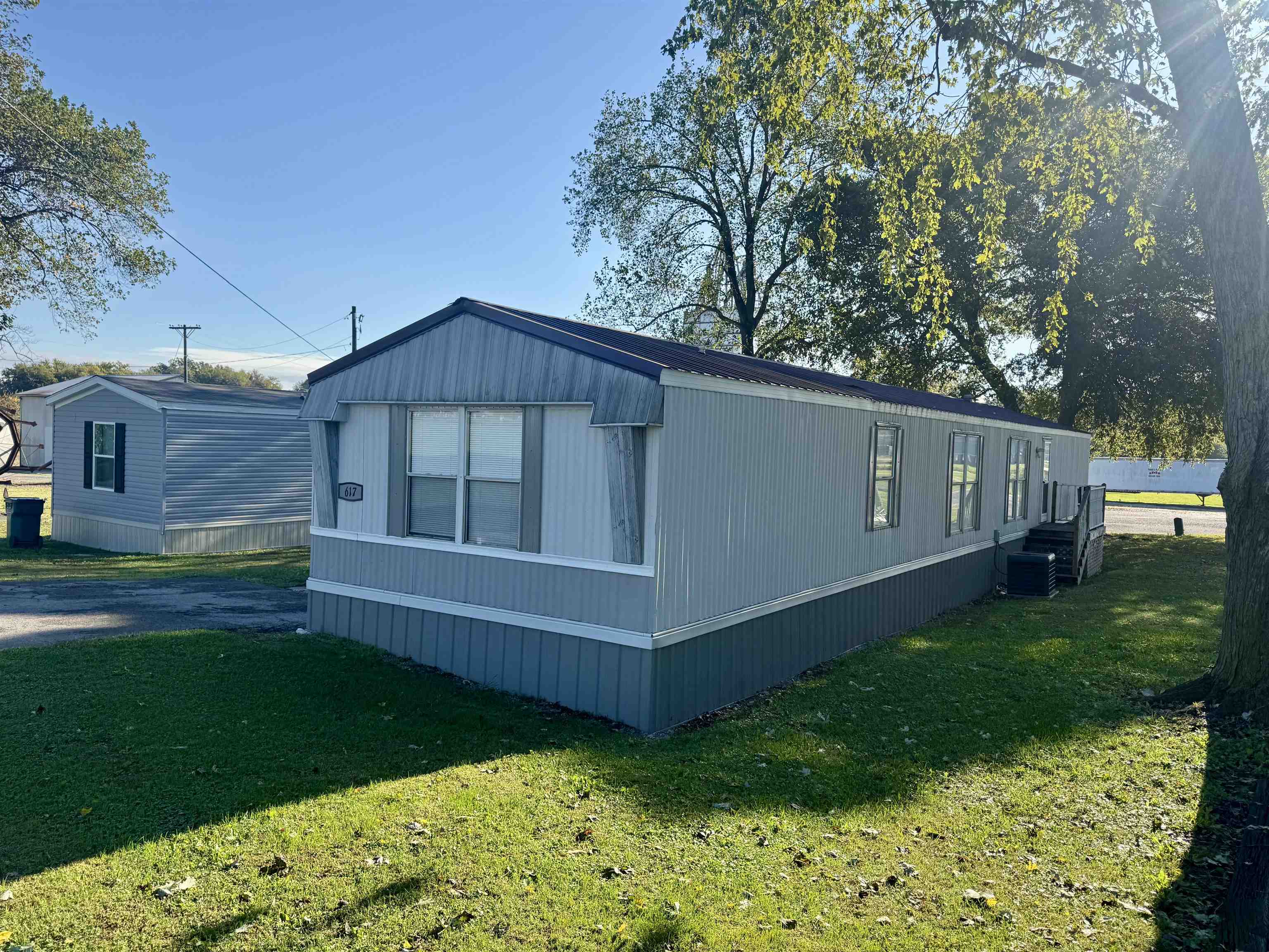 619 Sandy Ln., Morganfield, Kentucky 42437, ,Mobile Home Park,For Sale,Sandy Ln.,93542