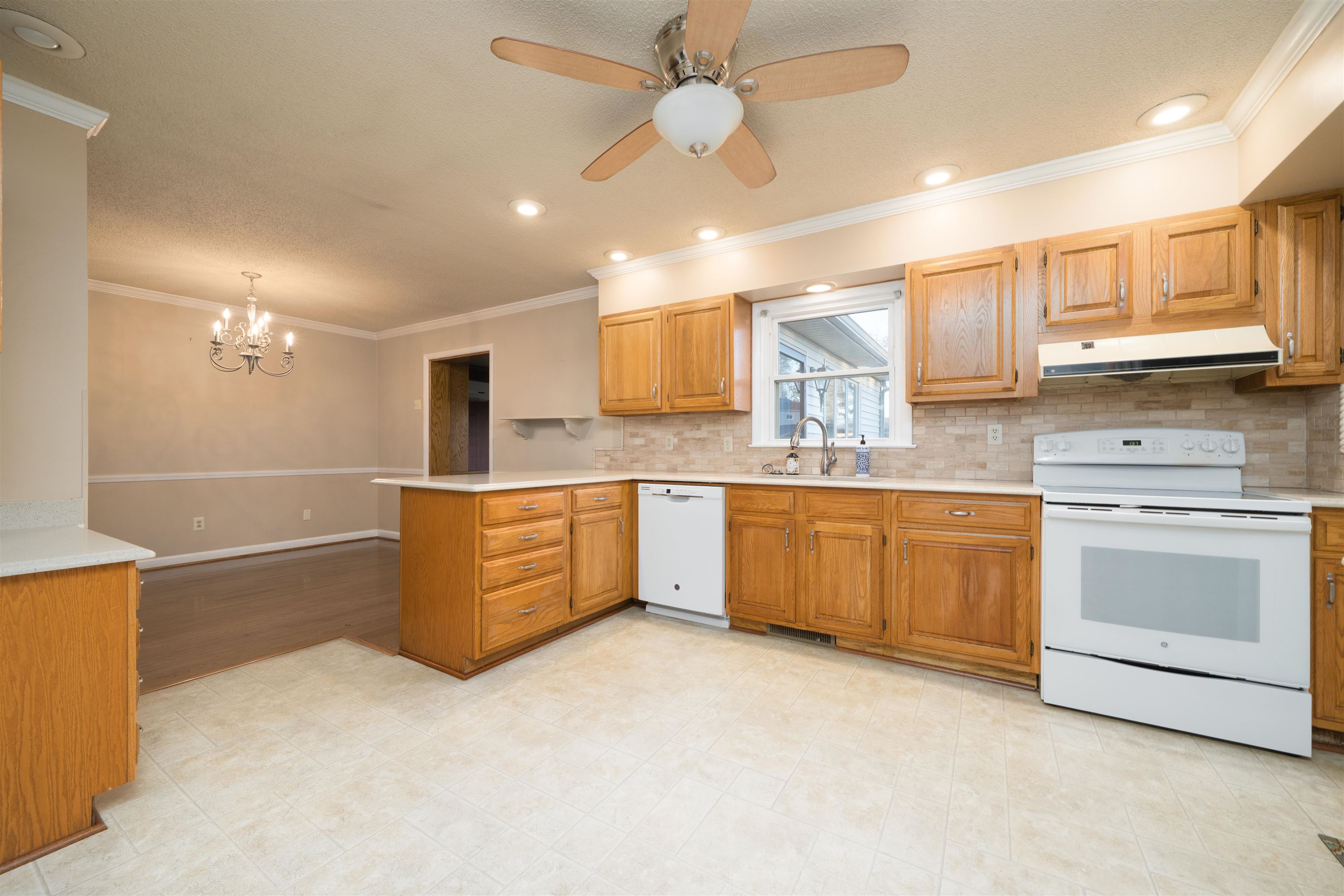 2211 Iron Leige Court, Owensboro, Kentucky 42301, 3 Bedrooms Bedrooms, ,2 BathroomsBathrooms,Single Family Residence,For Sale,Iron Leige Court,93544