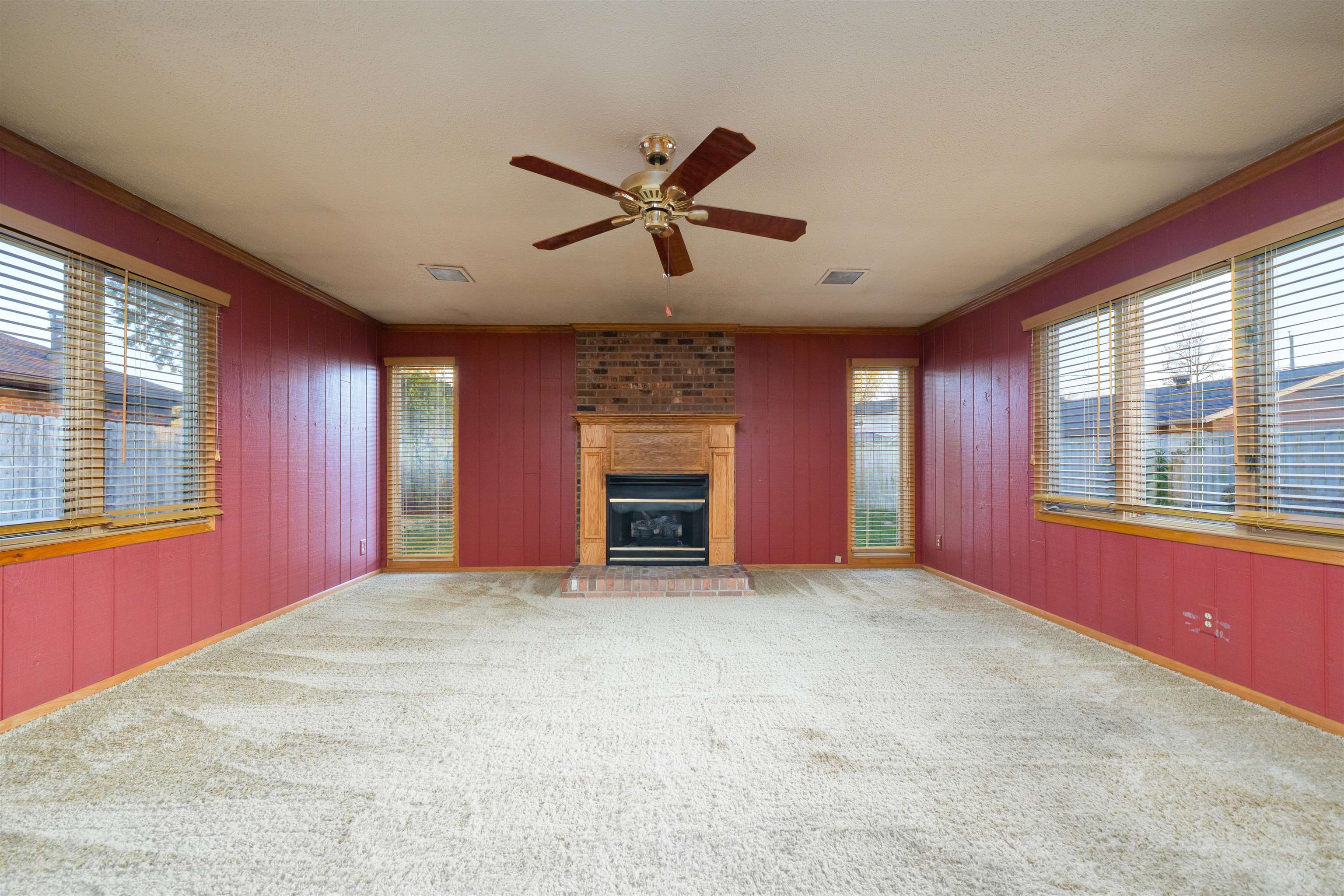 2211 Iron Leige Court, Owensboro, Kentucky 42301, 3 Bedrooms Bedrooms, ,2 BathroomsBathrooms,Single Family Residence,For Sale,Iron Leige Court,93544