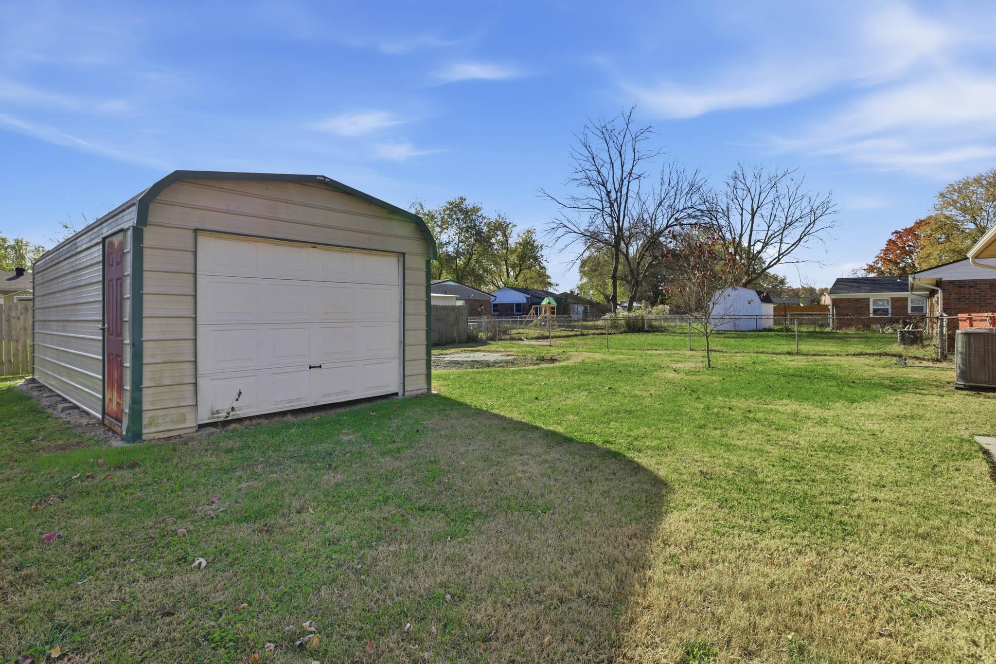 2826 Yosemite Dr, Owensboro, Kentucky 42301, 3 Bedrooms Bedrooms, ,1 BathroomBathrooms,Single Family Residence,For Sale,Yosemite Dr,93550