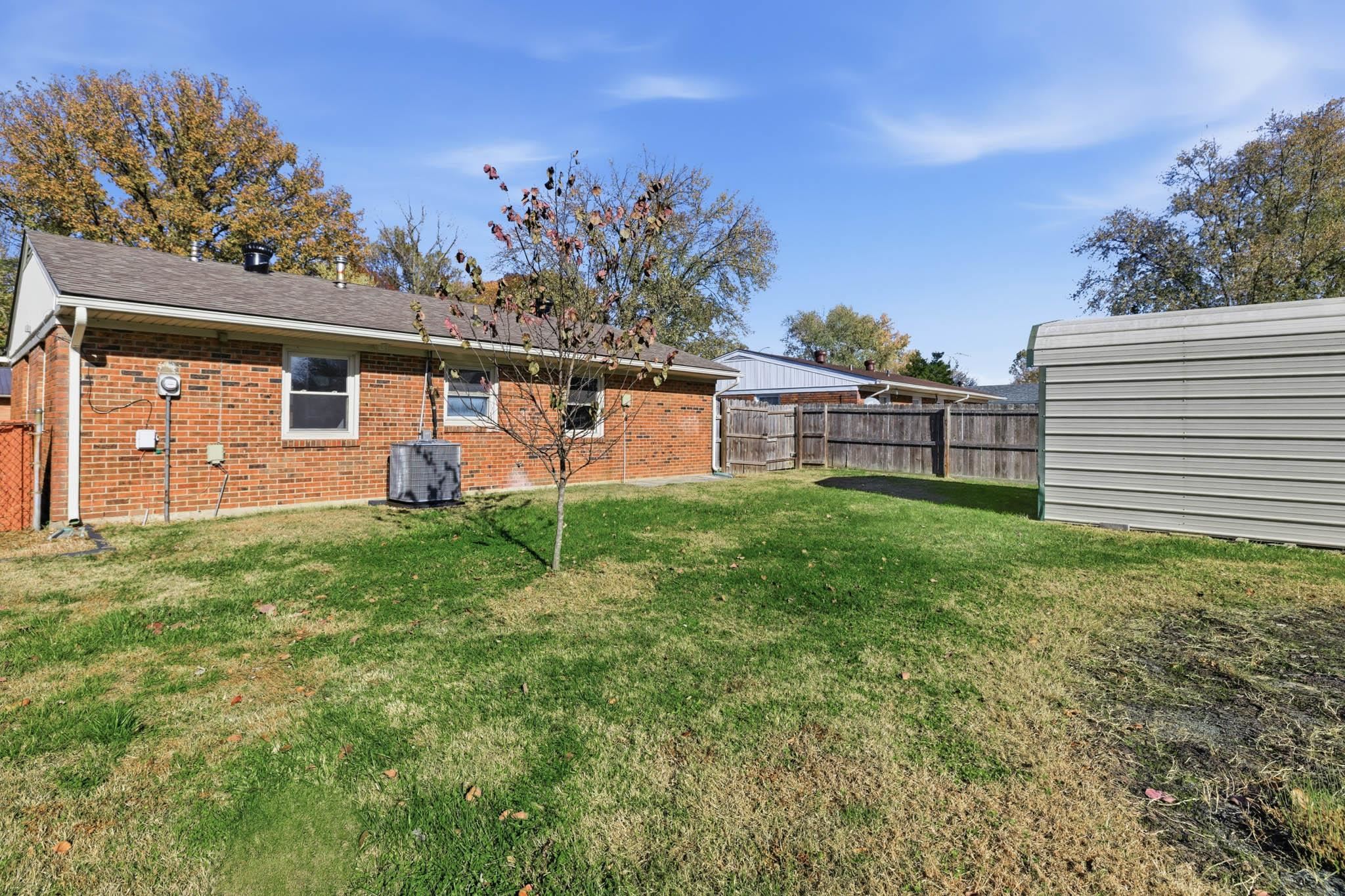 2826 Yosemite Dr, Owensboro, Kentucky 42301, 3 Bedrooms Bedrooms, ,1 BathroomBathrooms,Single Family Residence,For Sale,Yosemite Dr,93550