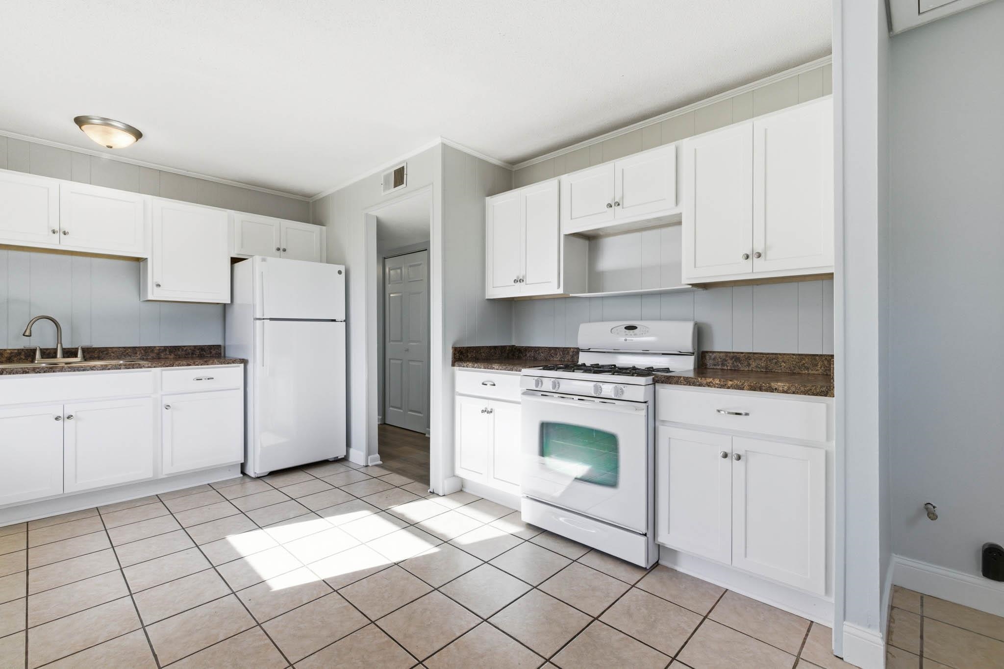 2826 Yosemite Dr, Owensboro, Kentucky 42301, 3 Bedrooms Bedrooms, ,1 BathroomBathrooms,Single Family Residence,For Sale,Yosemite Dr,93550