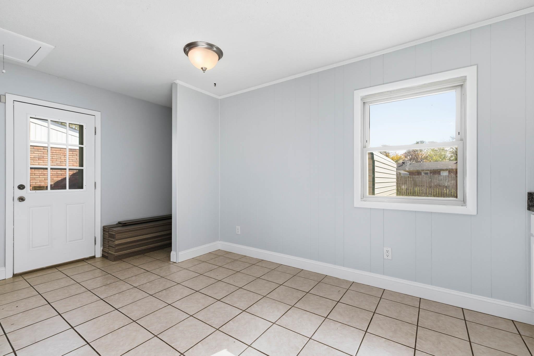 2826 Yosemite Dr, Owensboro, Kentucky 42301, 3 Bedrooms Bedrooms, ,1 BathroomBathrooms,Single Family Residence,For Sale,Yosemite Dr,93550