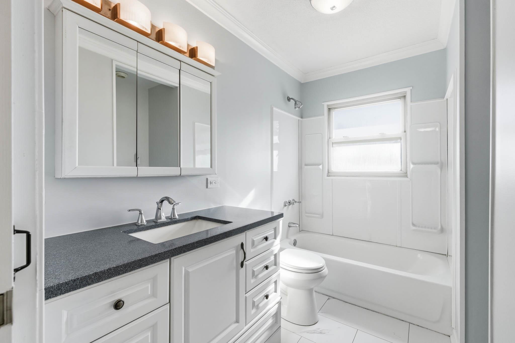 2826 Yosemite Dr, Owensboro, Kentucky 42301, 3 Bedrooms Bedrooms, ,1 BathroomBathrooms,Single Family Residence,For Sale,Yosemite Dr,93550