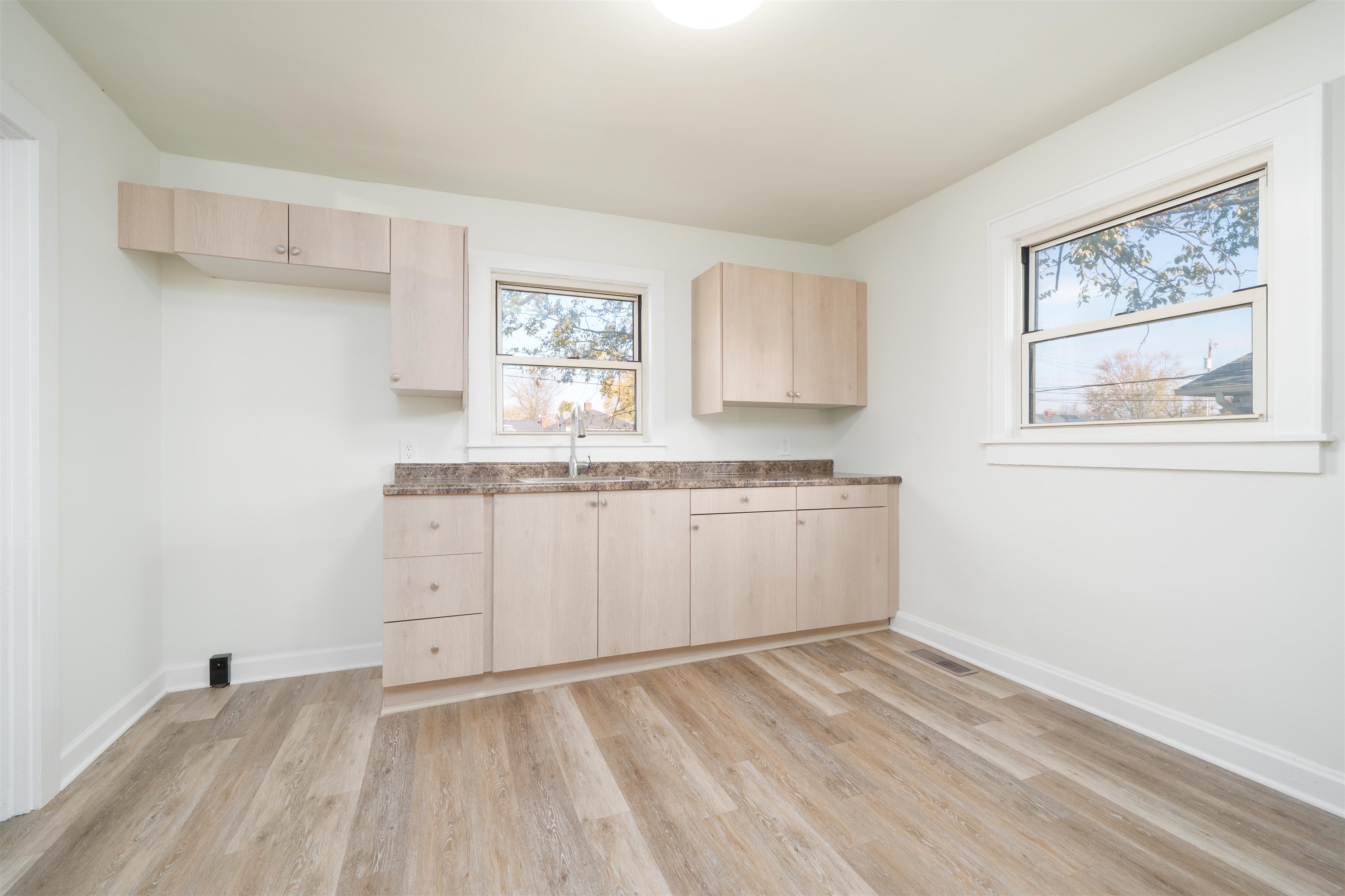 311 22nd Street, Owensboro, Kentucky 42303, 3 Bedrooms Bedrooms, ,2 BathroomsBathrooms,Single Family Residence,For Sale,22nd Street,93551