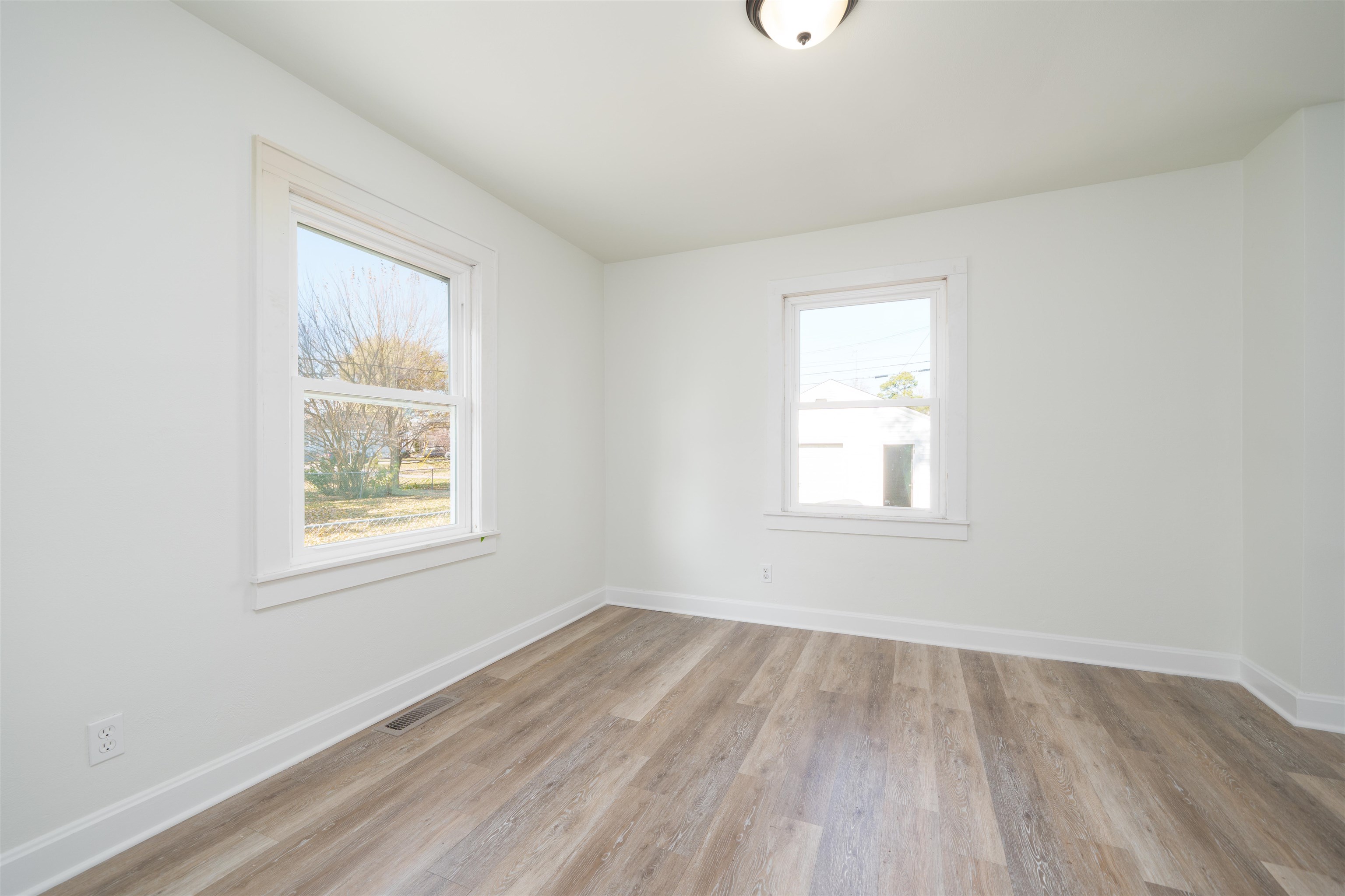 311 22nd Street, Owensboro, Kentucky 42303, 3 Bedrooms Bedrooms, ,2 BathroomsBathrooms,Single Family Residence,For Sale,22nd Street,93551