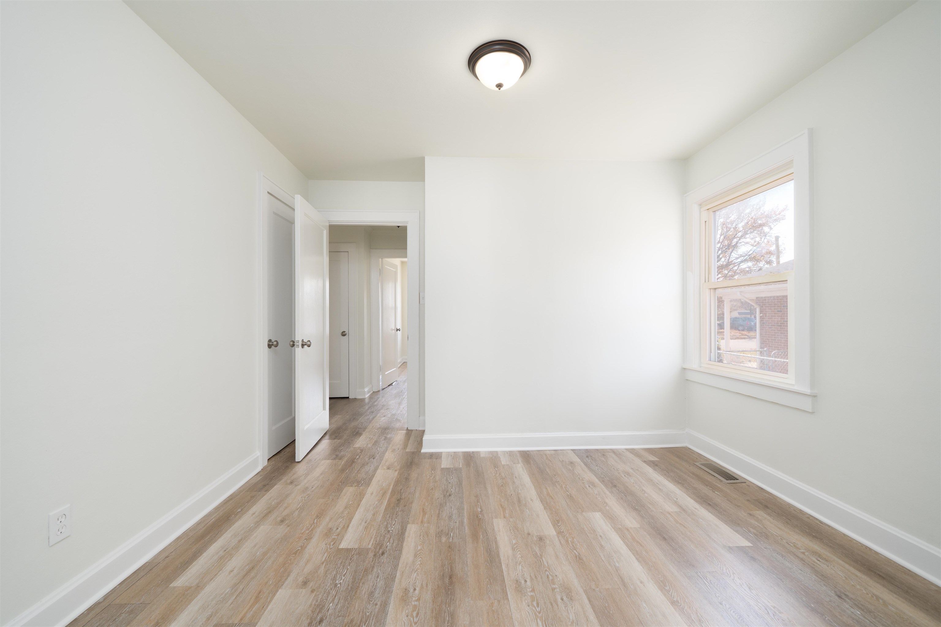 311 22nd Street, Owensboro, Kentucky 42303, 3 Bedrooms Bedrooms, ,2 BathroomsBathrooms,Single Family Residence,For Sale,22nd Street,93551