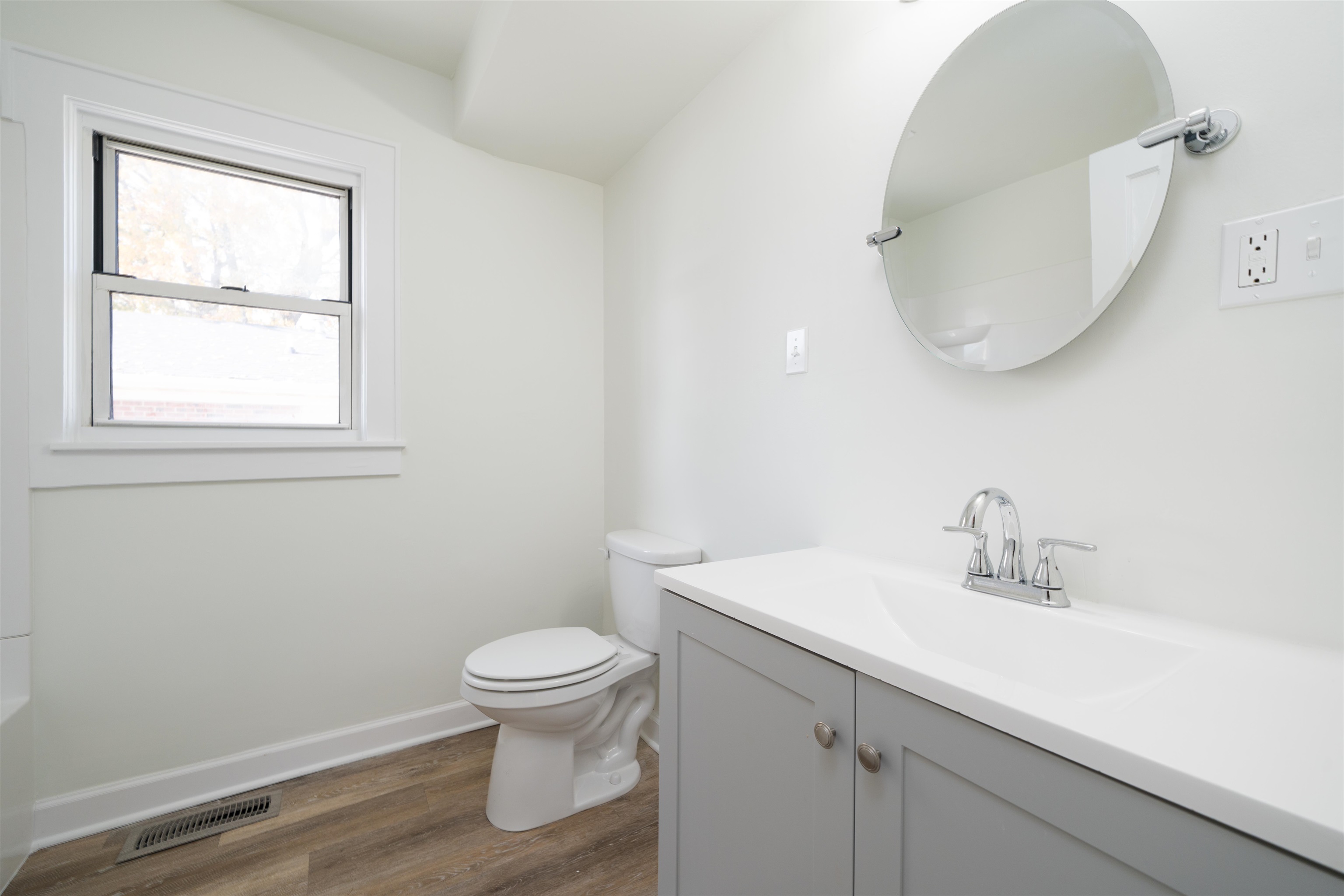 311 22nd Street, Owensboro, Kentucky 42303, 3 Bedrooms Bedrooms, ,2 BathroomsBathrooms,Single Family Residence,For Sale,22nd Street,93551