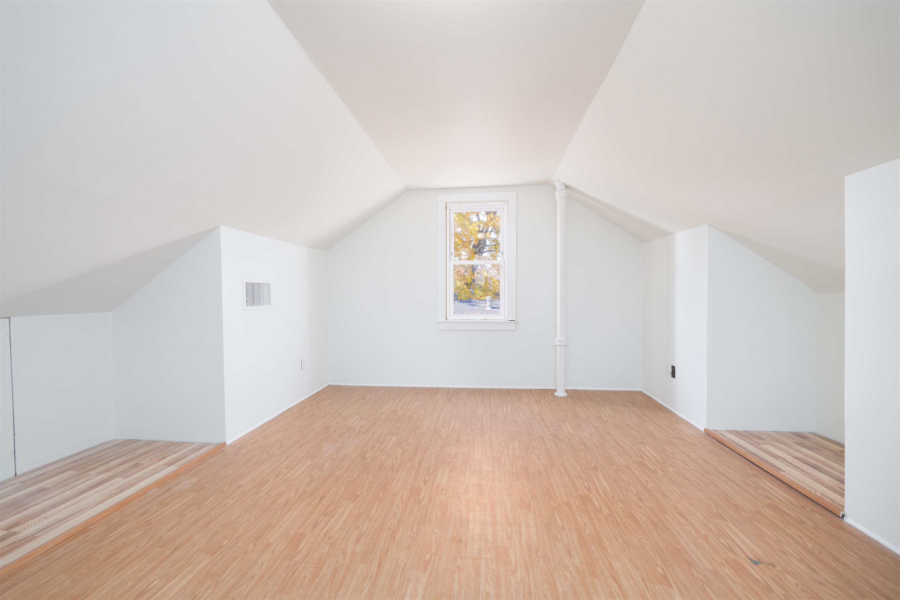 311 22nd Street, Owensboro, Kentucky 42303, 3 Bedrooms Bedrooms, ,2 BathroomsBathrooms,Single Family Residence,For Sale,22nd Street,93551