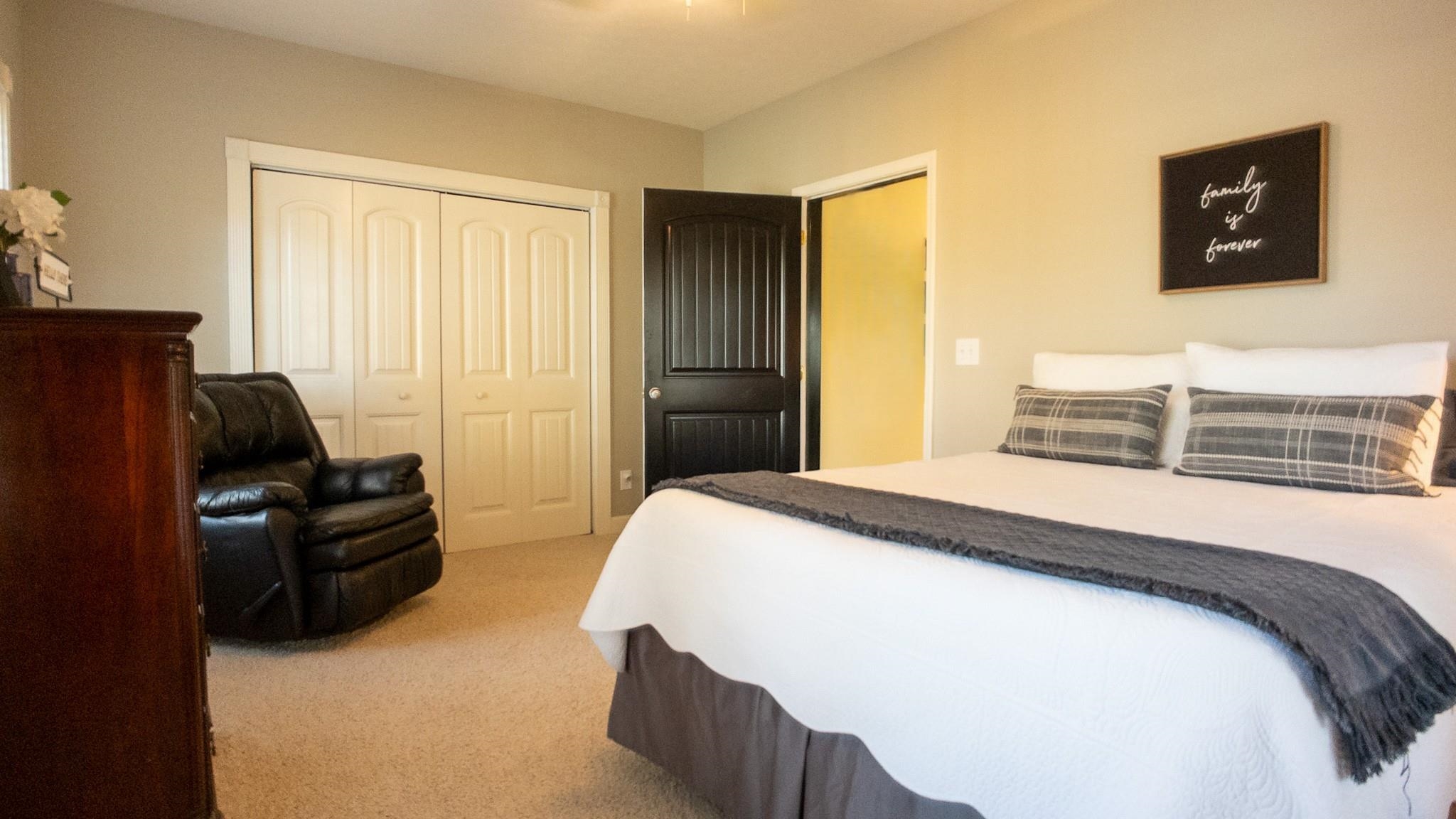 800 Patriots Landing Ln., Falls of Rough, Kentucky 40119-7560, 4 Bedrooms Bedrooms, ,4 BathroomsBathrooms,Single Family Residence,For Sale,Patriots Landing Ln.,93554