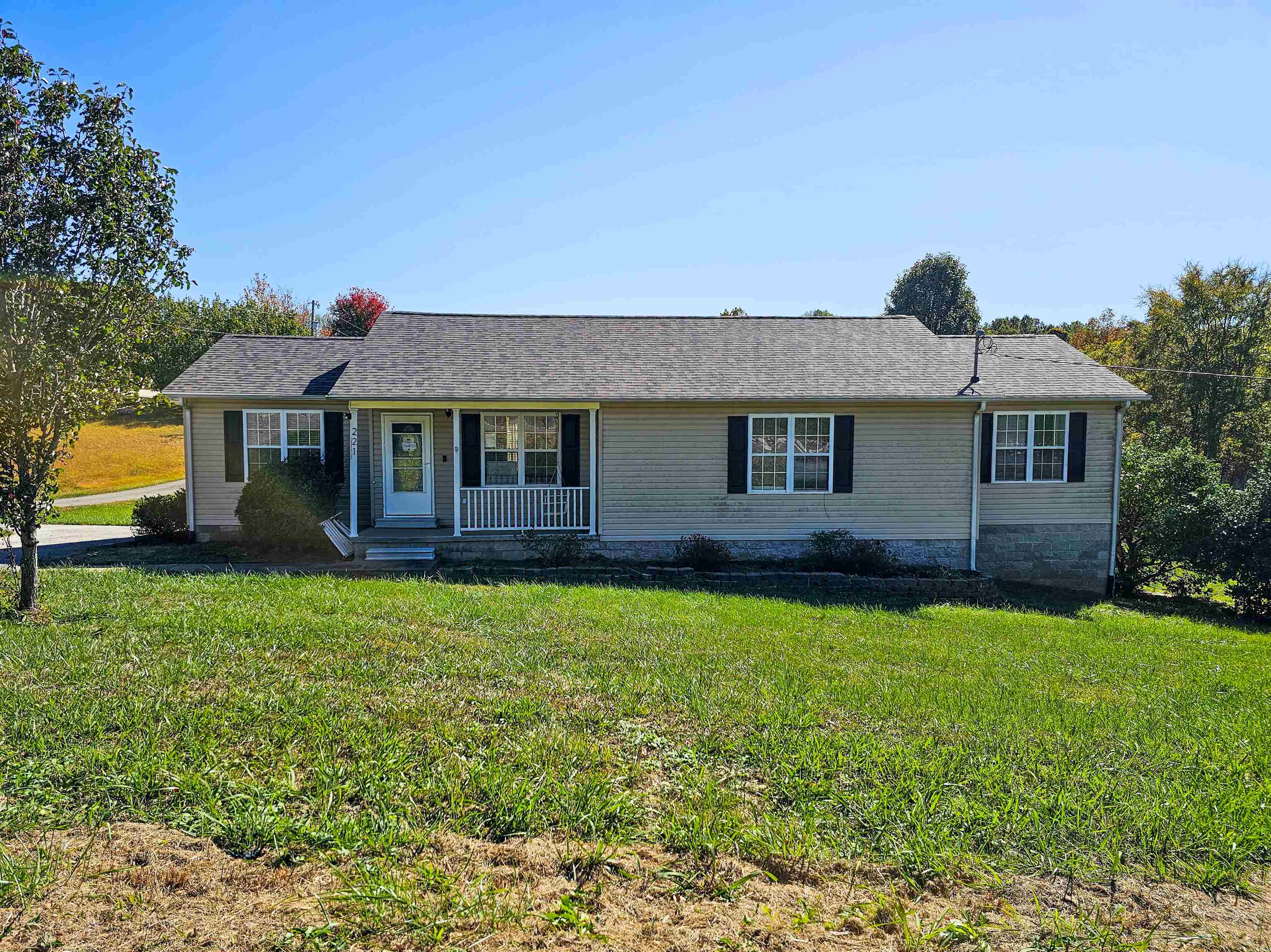 221 Matilda Lane, Hartford, Kentucky 42347, 4 Bedrooms Bedrooms, ,2 BathroomsBathrooms,Single Family Residence,For Sale,Matilda Lane,93556