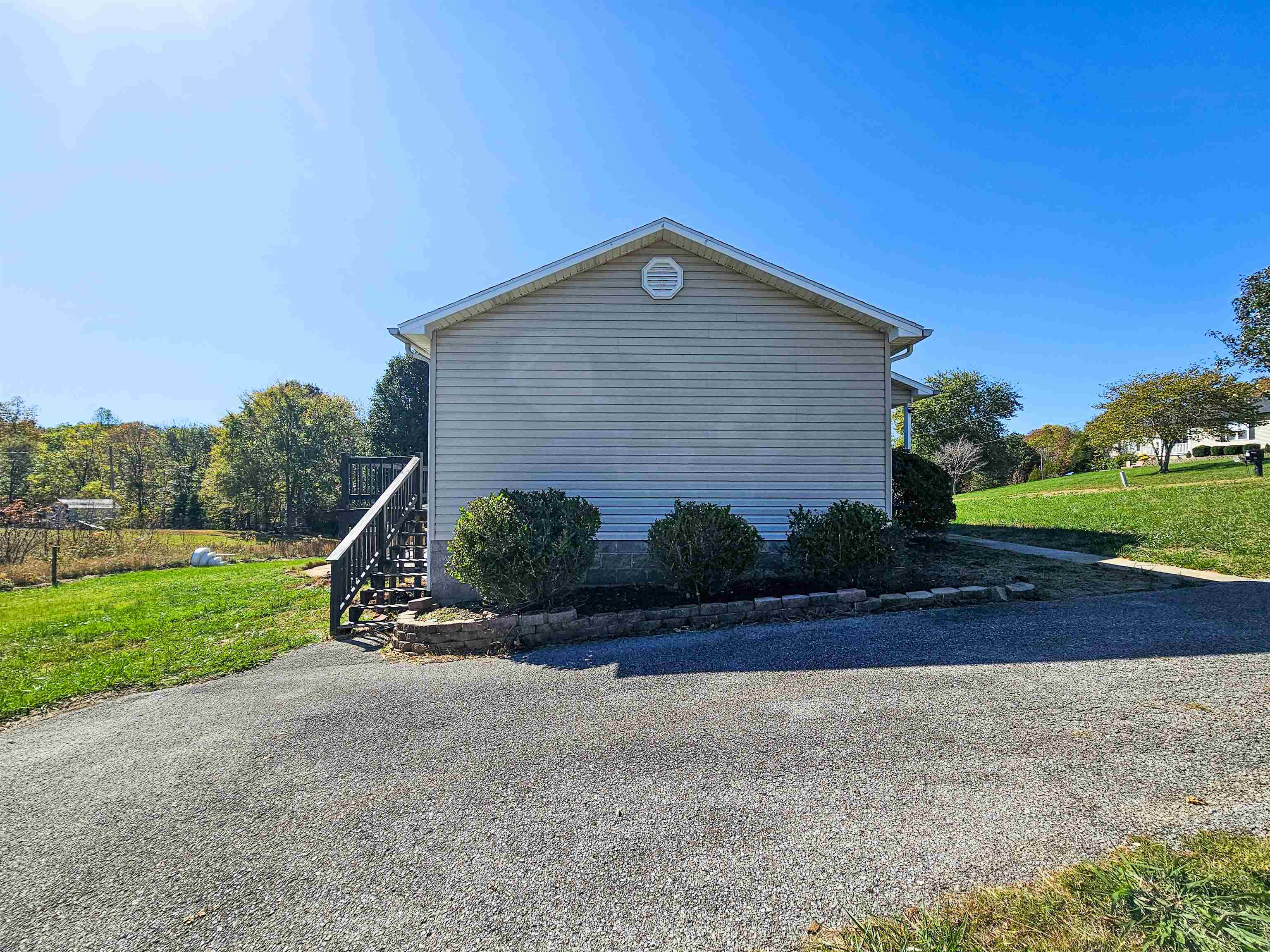 221 Matilda Lane, Hartford, Kentucky 42347, 4 Bedrooms Bedrooms, ,2 BathroomsBathrooms,Single Family Residence,For Sale,Matilda Lane,93556