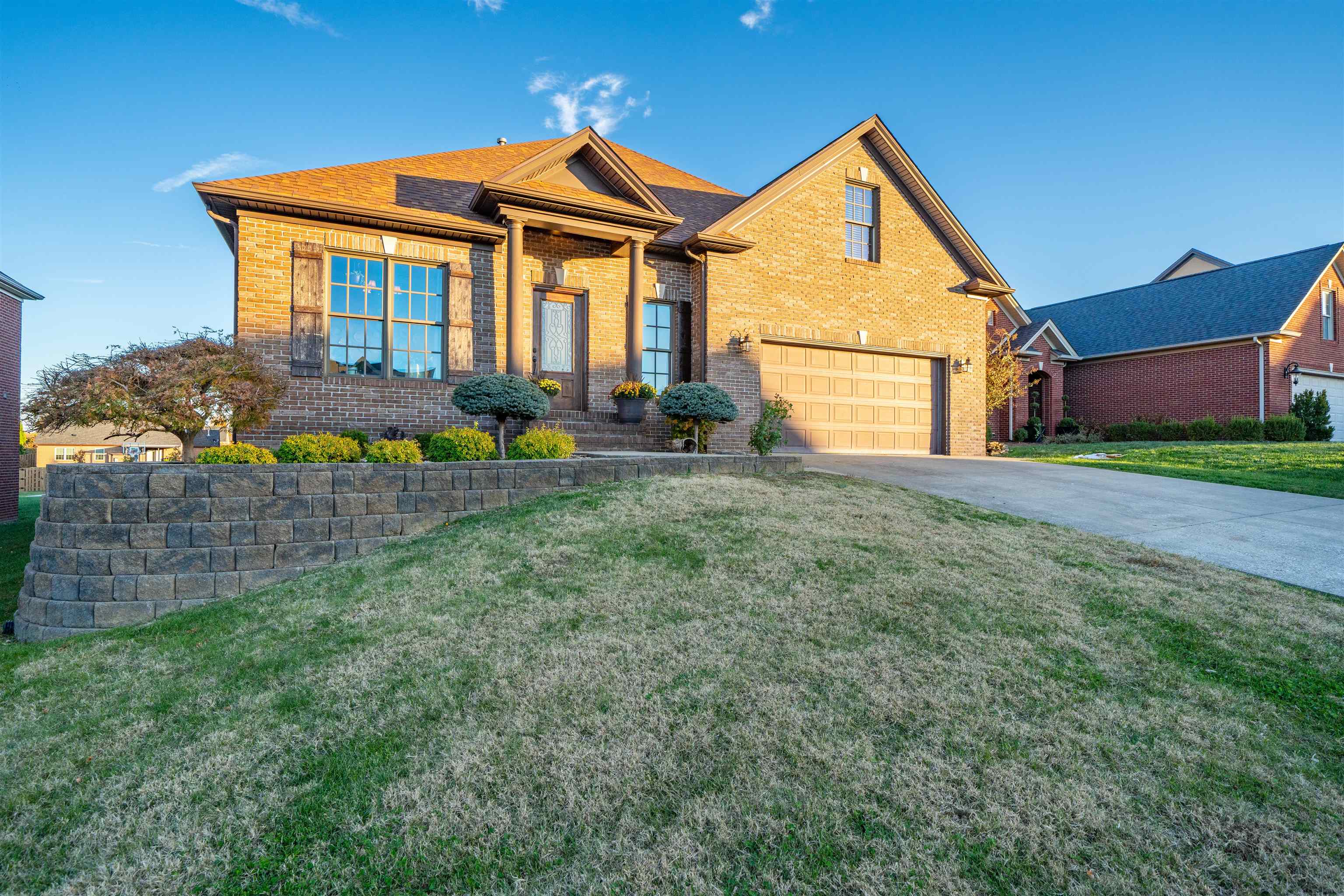 4555 Fountain View Trace, Owensboro, Kentucky 42303, 3 Bedrooms Bedrooms, ,2 BathroomsBathrooms,Single Family Residence,For Sale,Fountain View Trace,93559