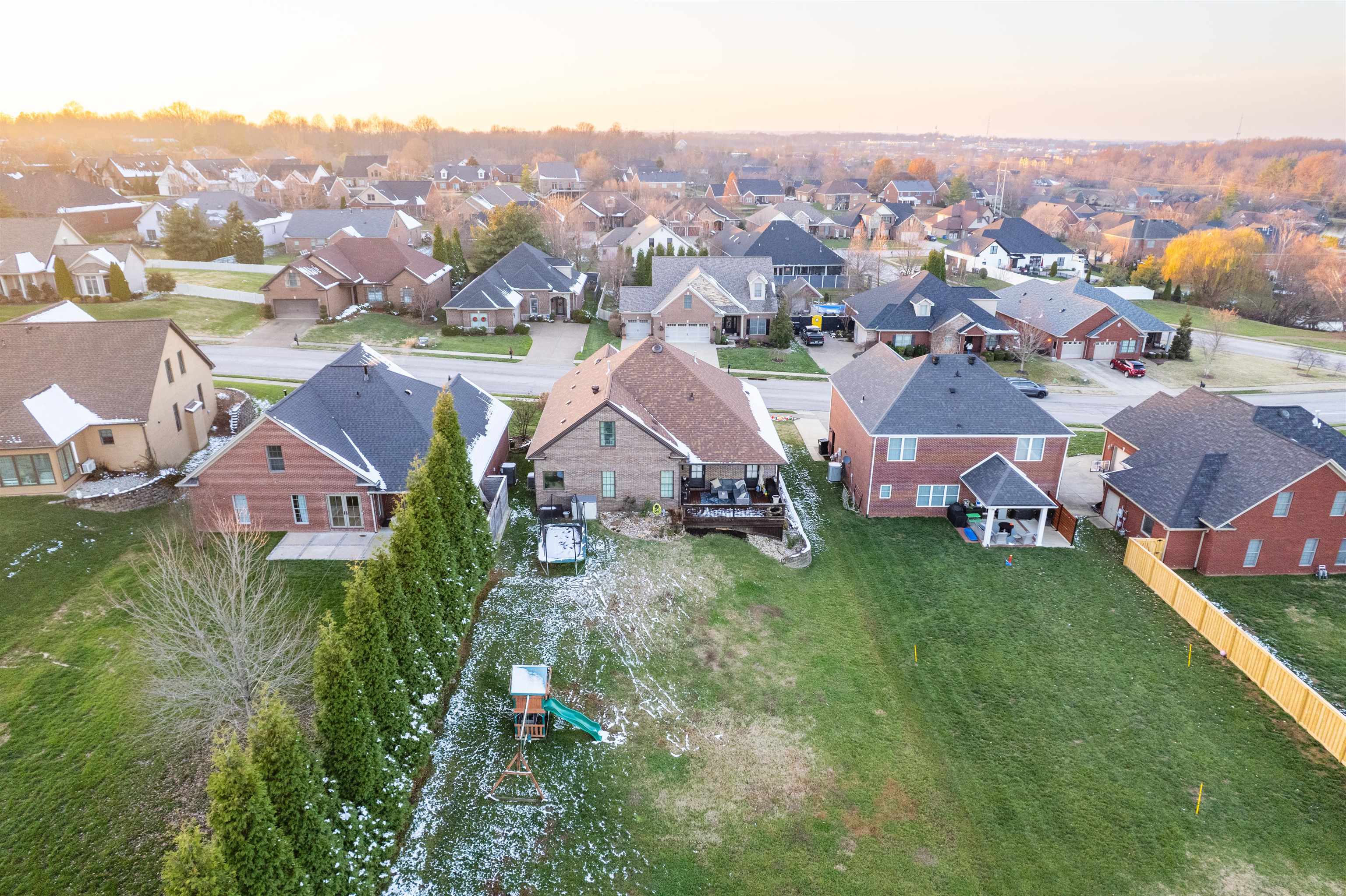 4555 Fountain View Trace, Owensboro, Kentucky 42303, 3 Bedrooms Bedrooms, ,2 BathroomsBathrooms,Single Family Residence,For Sale,Fountain View Trace,93559