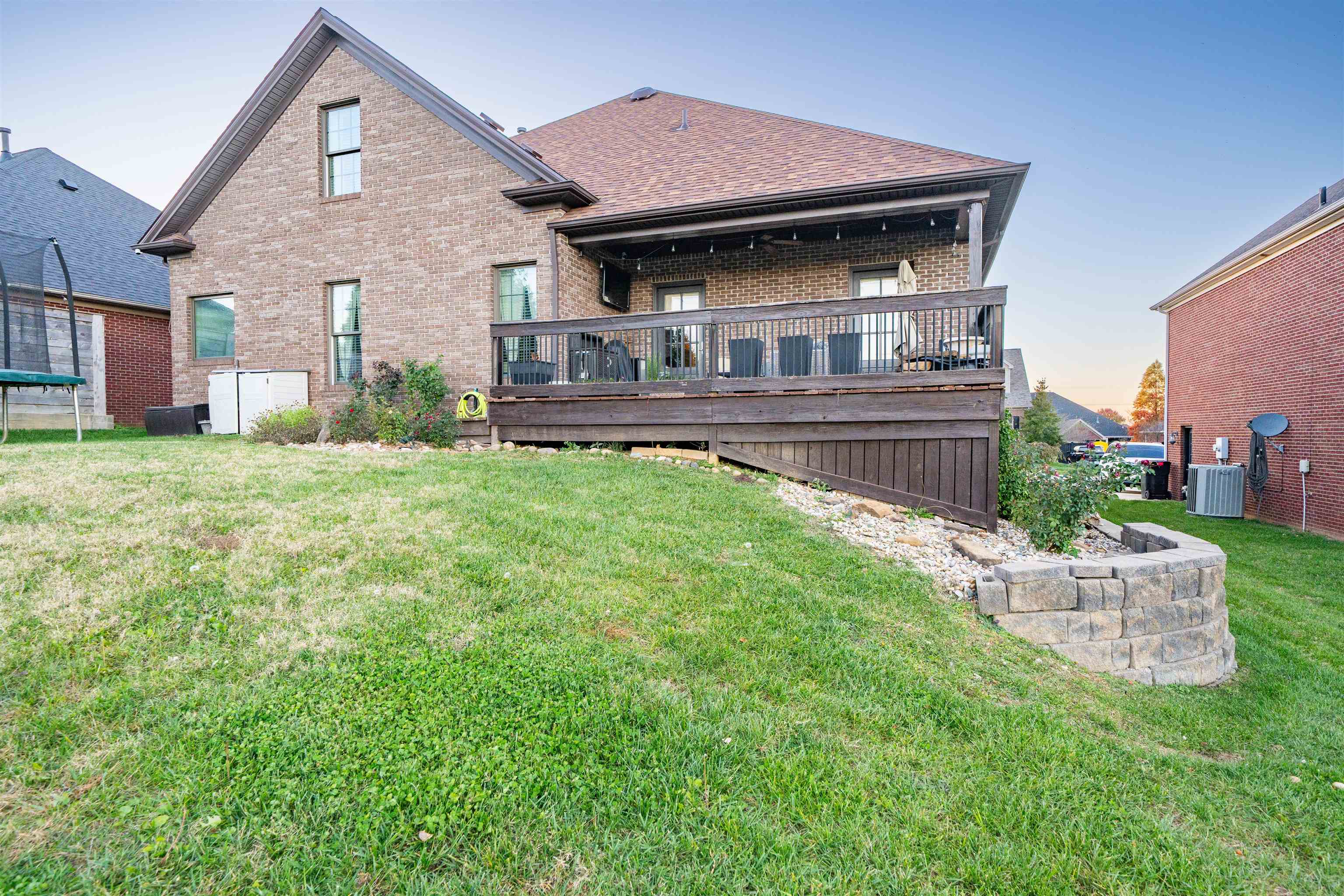 4555 Fountain View Trace, Owensboro, Kentucky 42303, 3 Bedrooms Bedrooms, ,2 BathroomsBathrooms,Single Family Residence,For Sale,Fountain View Trace,93559