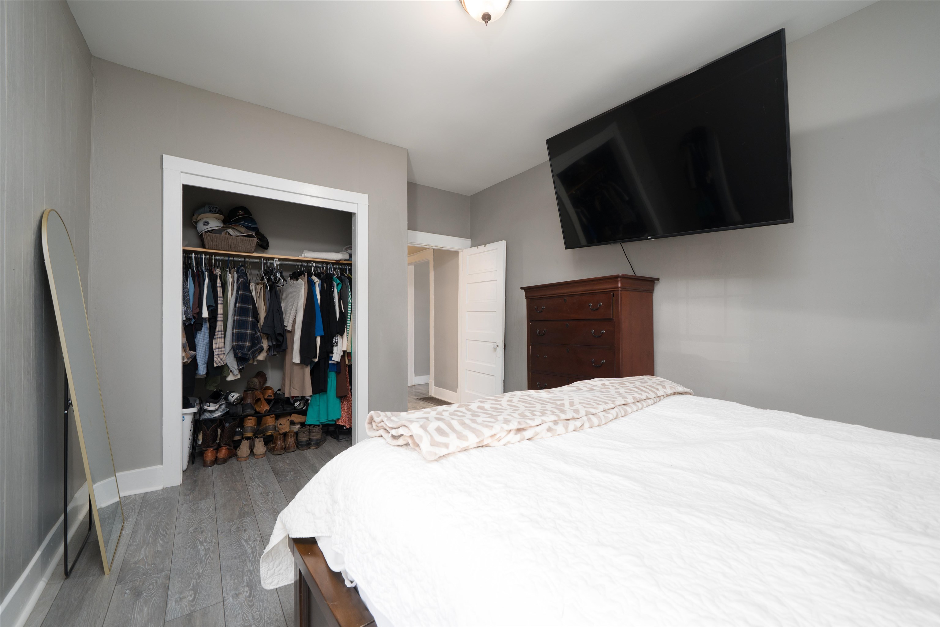 206 E 22nd Street, Owensboro, Kentucky 42303, 2 Bedrooms Bedrooms, ,1 BathroomBathrooms,Single Family Residence,For Sale,E 22nd Street,93560