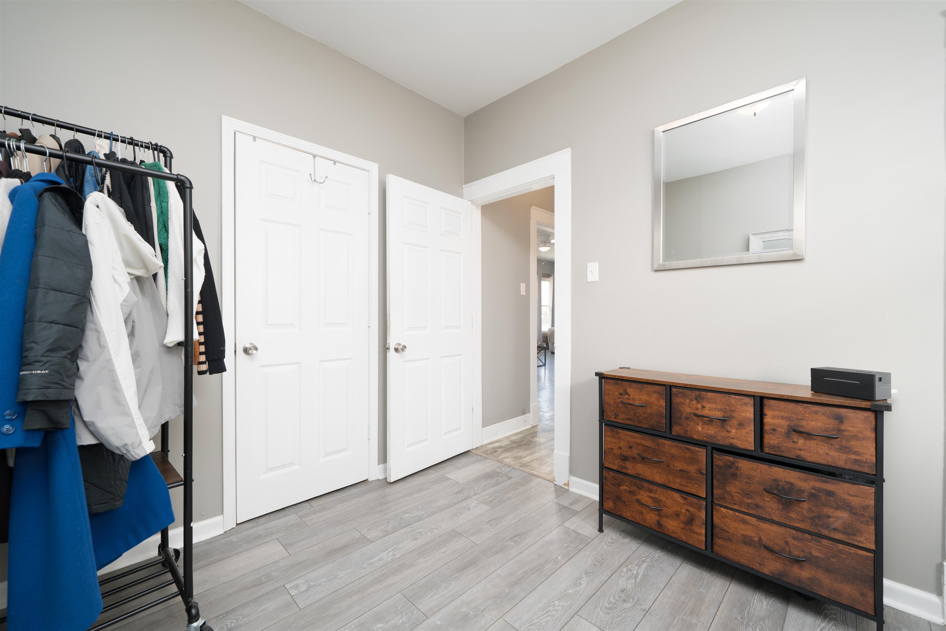 206 E 22nd Street, Owensboro, Kentucky 42303, 2 Bedrooms Bedrooms, ,1 BathroomBathrooms,Single Family Residence,For Sale,E 22nd Street,93560