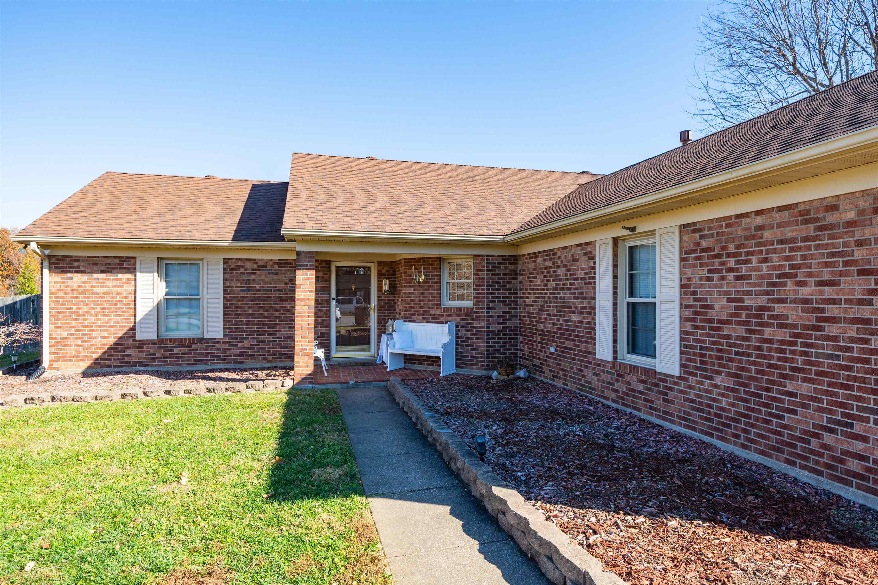 3517 Spokane Court, Owensboro, Kentucky 42303, 3 Bedrooms Bedrooms, ,2 BathroomsBathrooms,Single Family Residence,For Sale,Spokane Court,93561