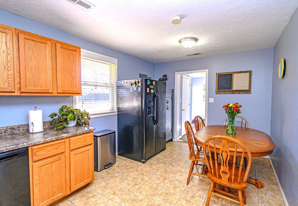 1930 Wyandotte Ave, Owensboro, Kentucky 42301, 3 Bedrooms Bedrooms, ,1 BathroomBathrooms,Single Family Residence,For Sale,Wyandotte Ave,93566