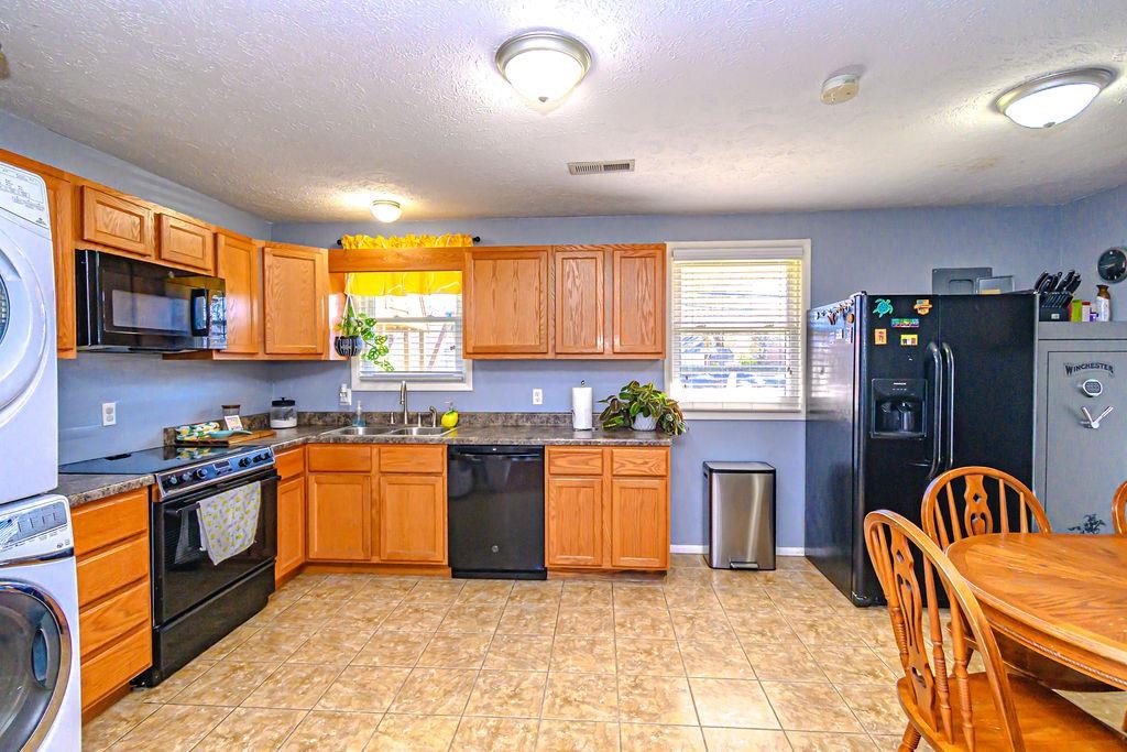 1930 Wyandotte Ave, Owensboro, Kentucky 42301, 3 Bedrooms Bedrooms, ,1 BathroomBathrooms,Single Family Residence,For Sale,Wyandotte Ave,93566