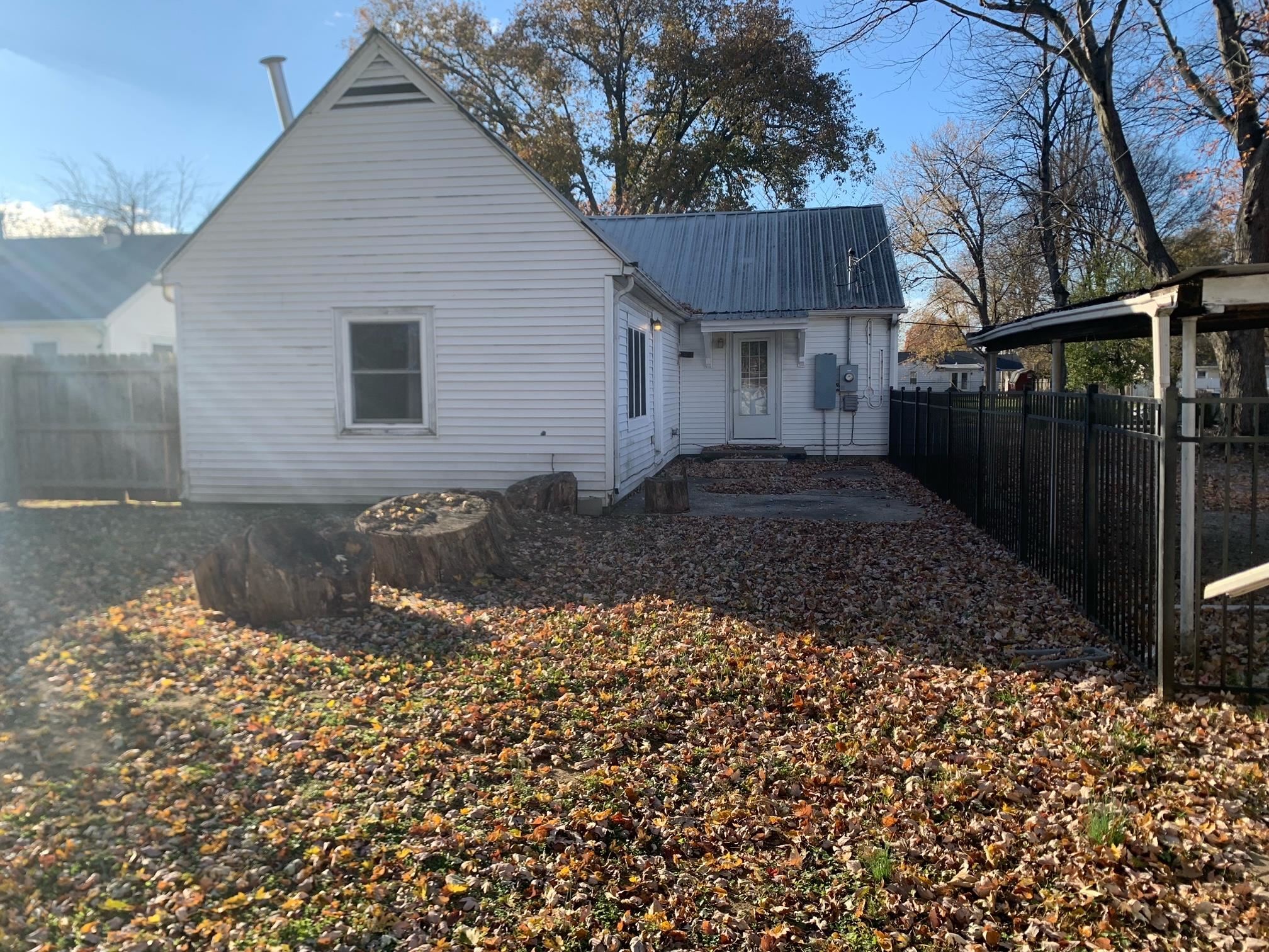 3217 Adams St, Owensboro, Kentucky 42303, 2 Bedrooms Bedrooms, ,2 BathroomsBathrooms,Single Family Residence,For Sale,Adams St,93569