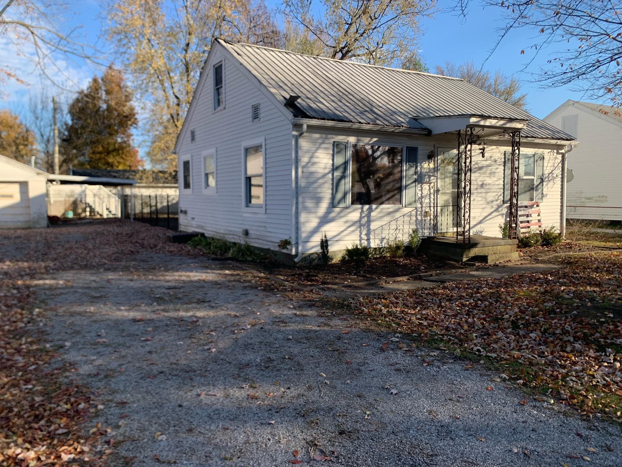 3217 Adams St, Owensboro, Kentucky 42303, 2 Bedrooms Bedrooms, ,2 BathroomsBathrooms,Single Family Residence,For Sale,Adams St,93569