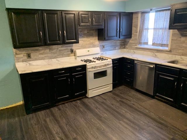 3217 Adams St, Owensboro, Kentucky 42303, 2 Bedrooms Bedrooms, ,2 BathroomsBathrooms,Single Family Residence,For Sale,Adams St,93569