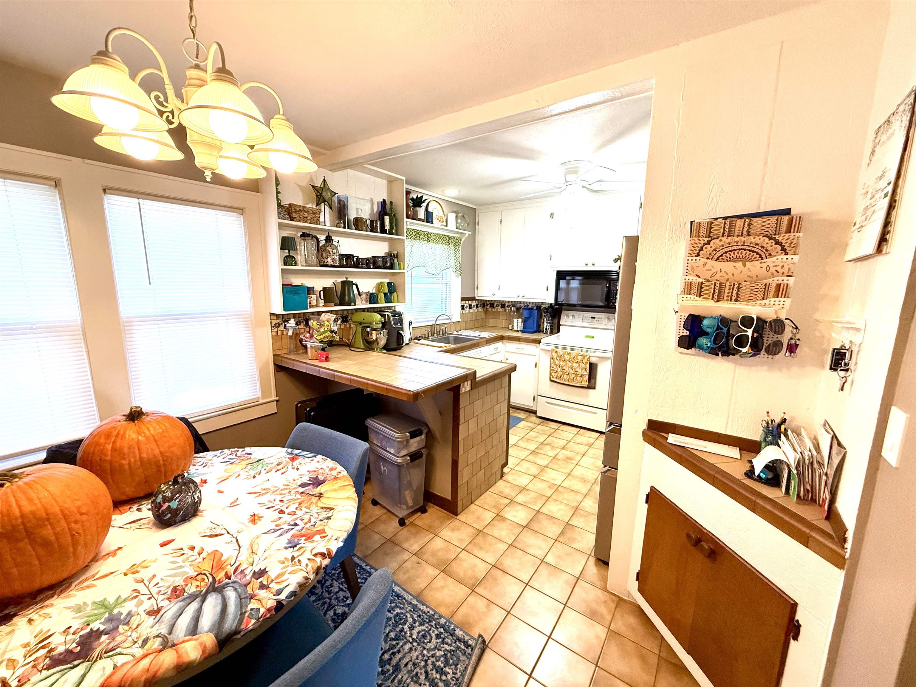 3815 Willow Way, Owensboro, Kentucky 42303, 3 Bedrooms Bedrooms, ,2 BathroomsBathrooms,Single Family Residence,For Sale,Willow Way,93572