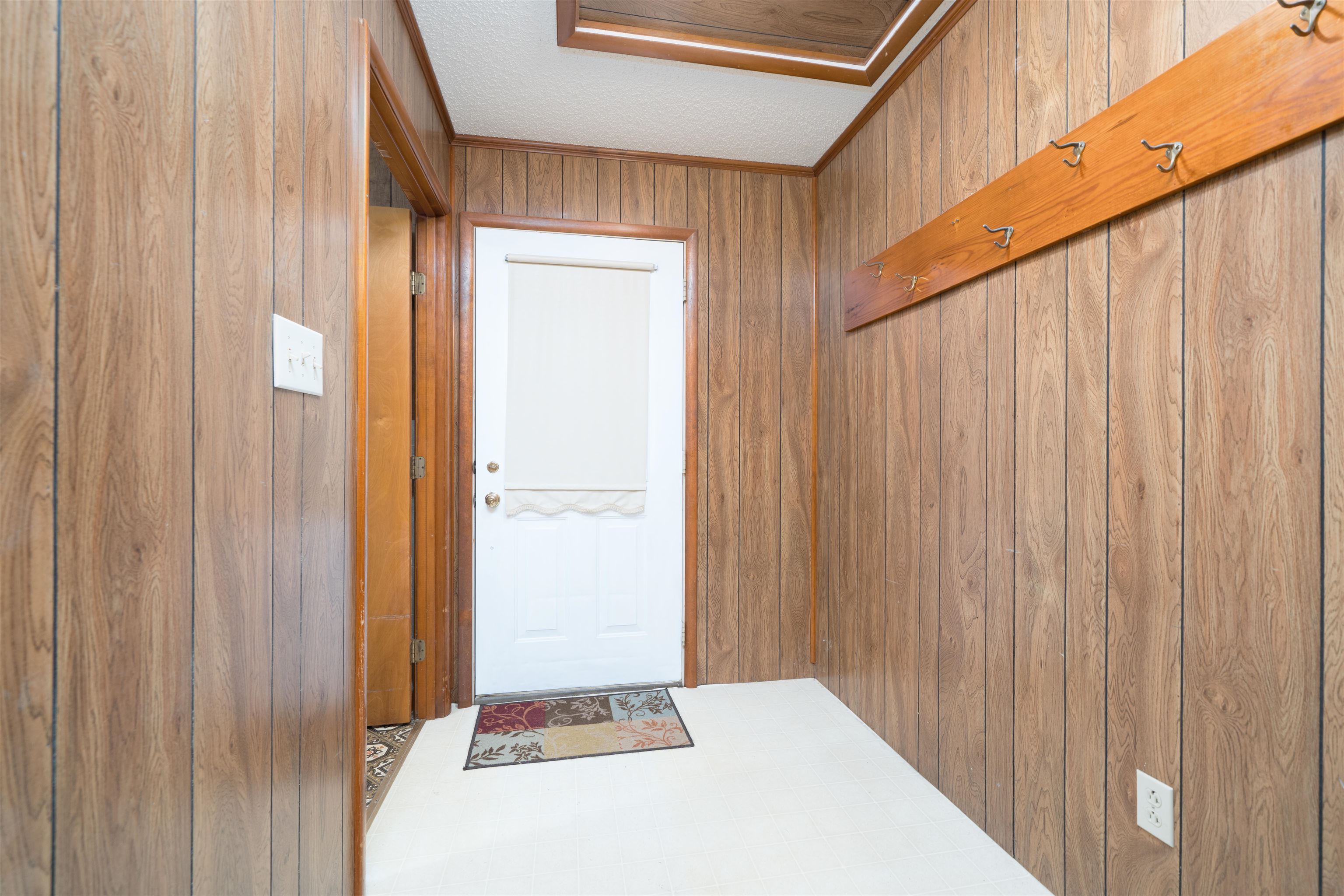 201 East Harmons Ferry Rd, Utica, Kentucky 42376, 2 Bedrooms Bedrooms, ,1 BathroomBathrooms,Single Family Residence,For Sale,East Harmons Ferry Rd,93573