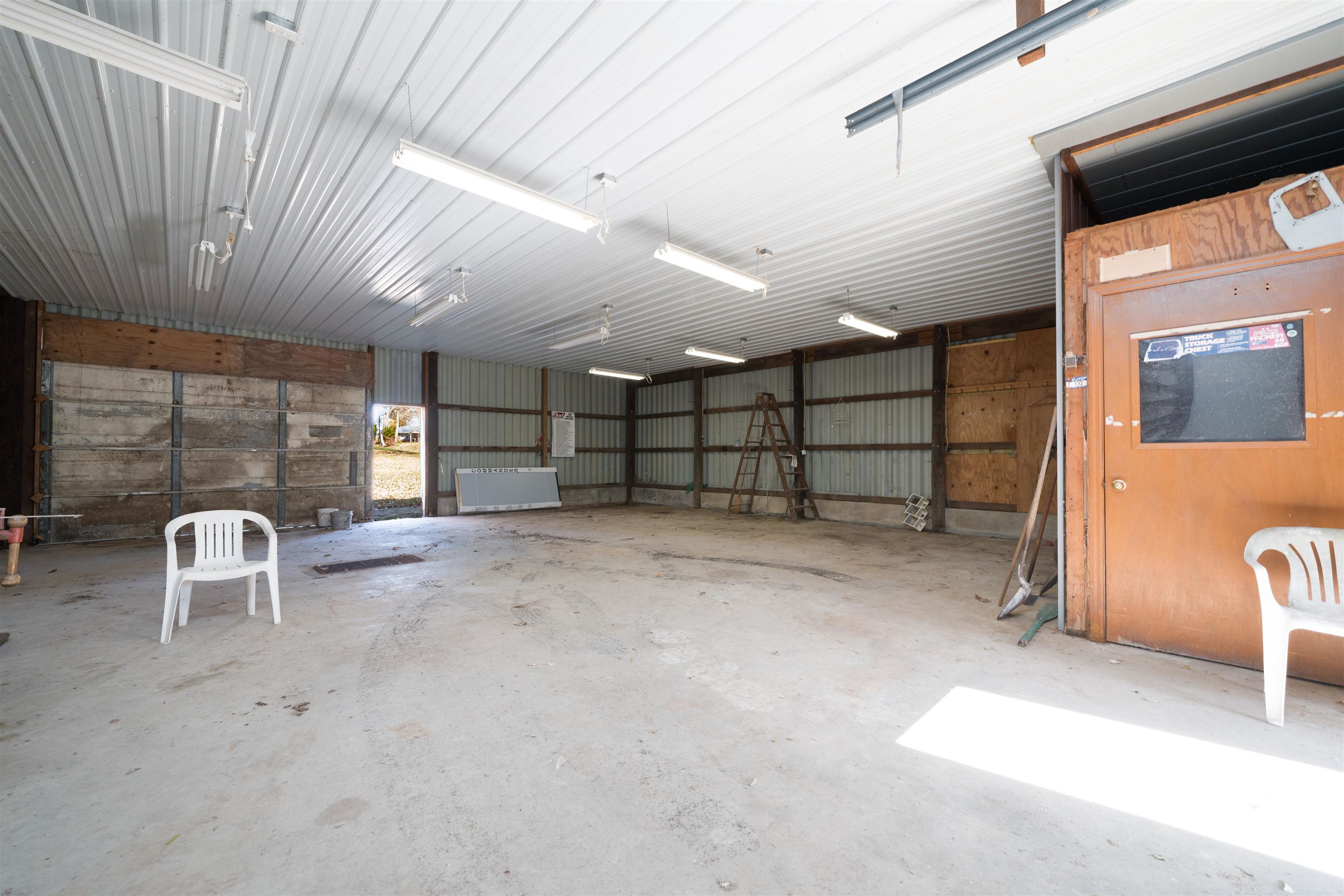 201 East Harmons Ferry Rd, Utica, Kentucky 42376, 2 Bedrooms Bedrooms, ,1 BathroomBathrooms,Single Family Residence,For Sale,East Harmons Ferry Rd,93573