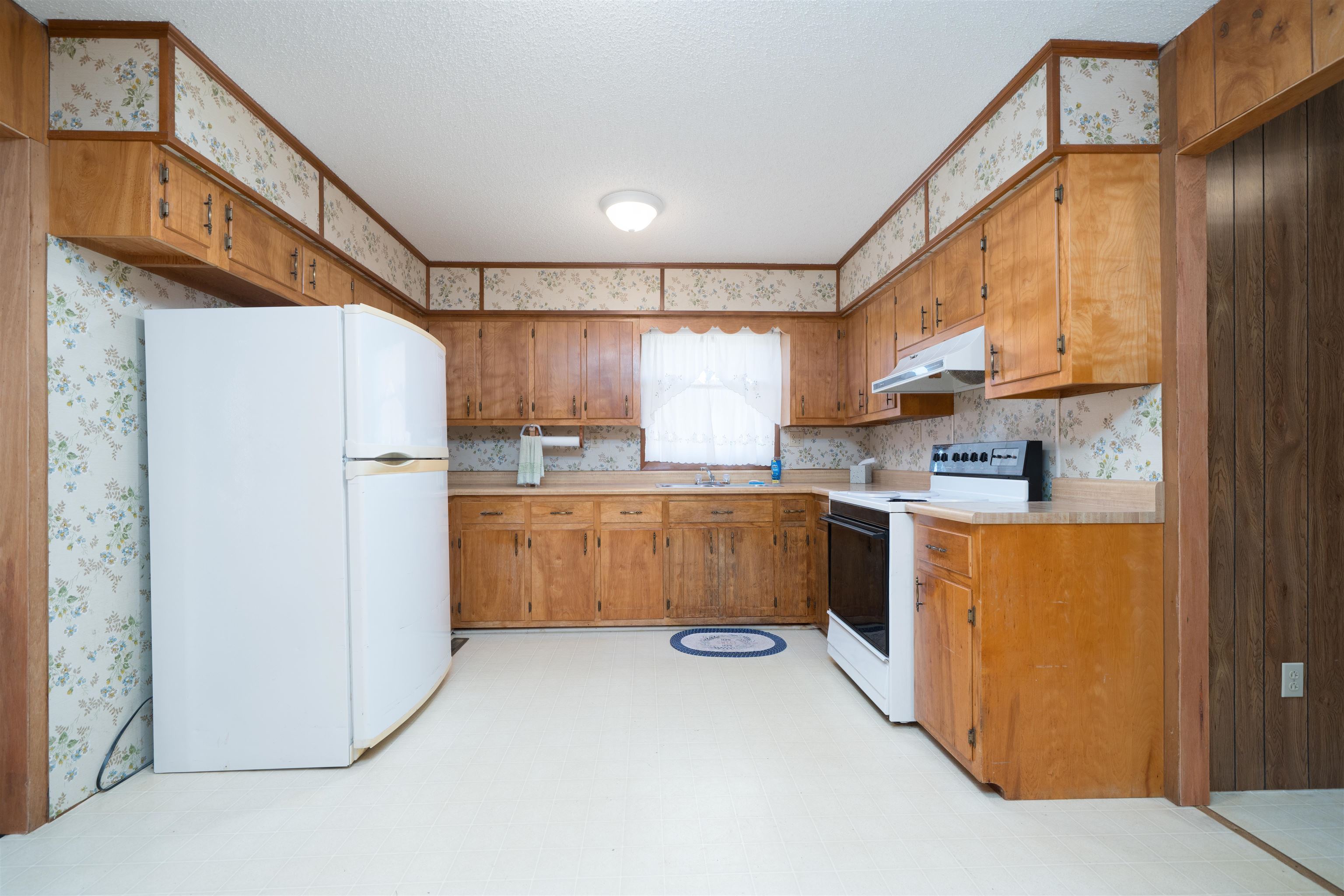 201 East Harmons Ferry Rd, Utica, Kentucky 42376, 2 Bedrooms Bedrooms, ,1 BathroomBathrooms,Single Family Residence,For Sale,East Harmons Ferry Rd,93573