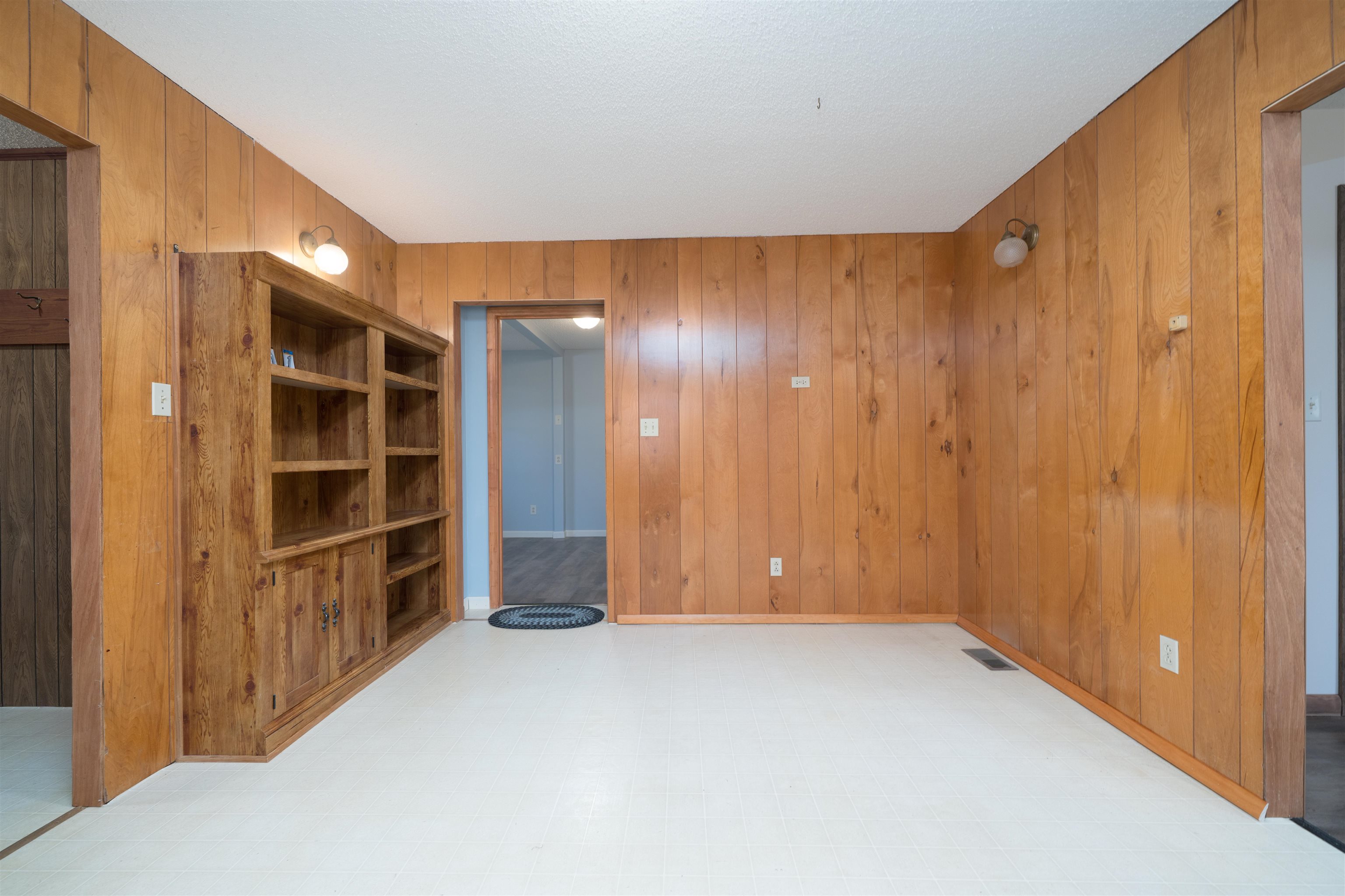 201 East Harmons Ferry Rd, Utica, Kentucky 42376, 2 Bedrooms Bedrooms, ,1 BathroomBathrooms,Single Family Residence,For Sale,East Harmons Ferry Rd,93573