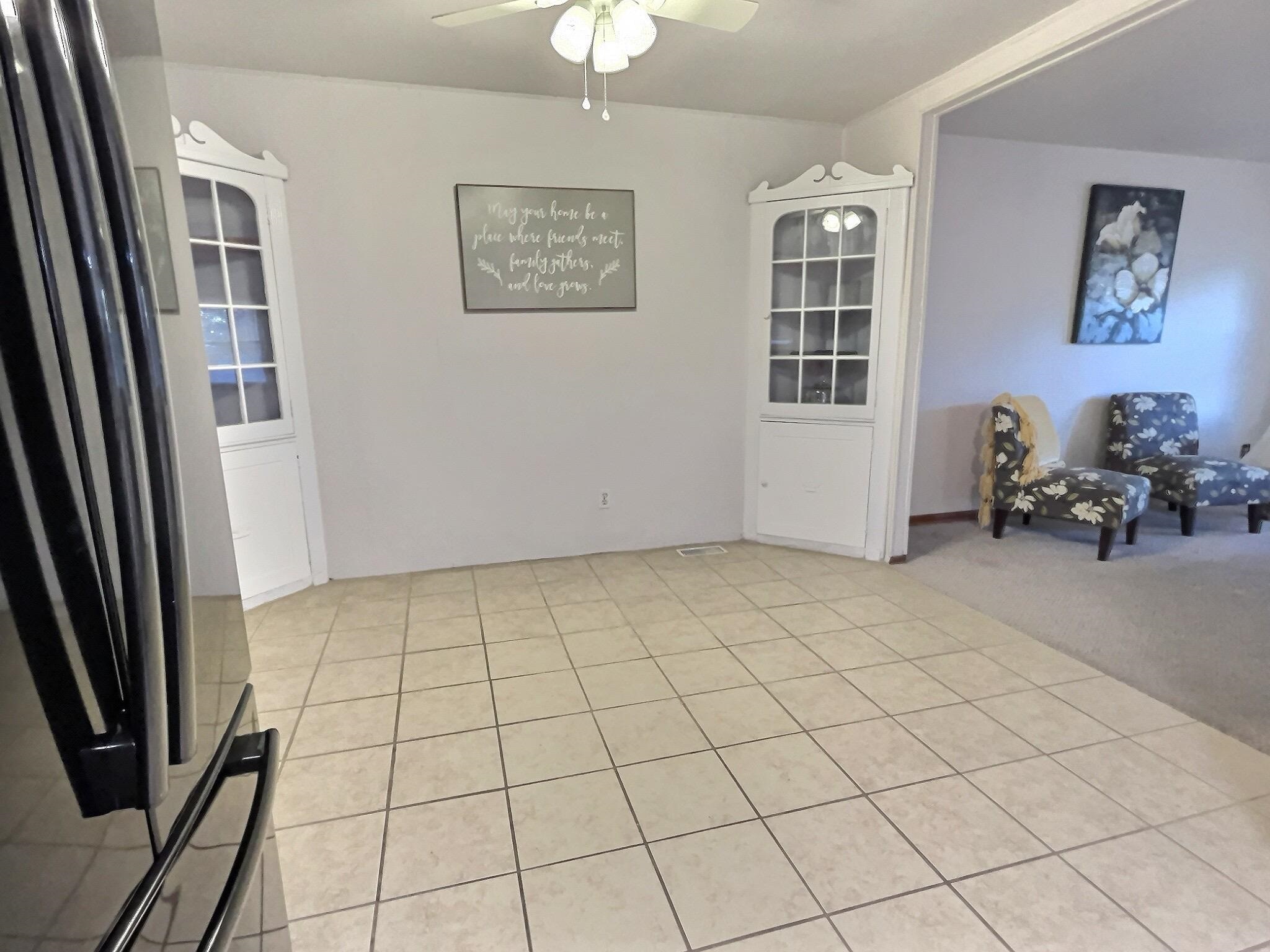 3915 Steele Drive, Owensboro, Kentucky 42303, 5 Bedrooms Bedrooms, ,2 BathroomsBathrooms,Single Family Residence,For Sale,Steele Drive,93574