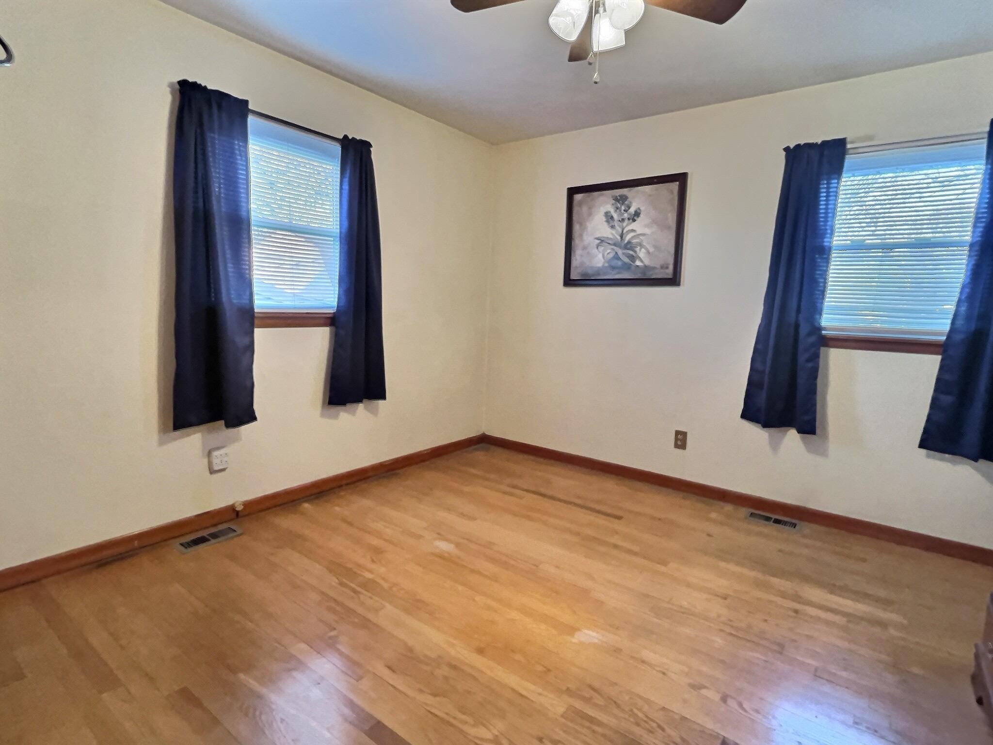 3915 Steele Drive, Owensboro, Kentucky 42303, 5 Bedrooms Bedrooms, ,2 BathroomsBathrooms,Single Family Residence,For Sale,Steele Drive,93574