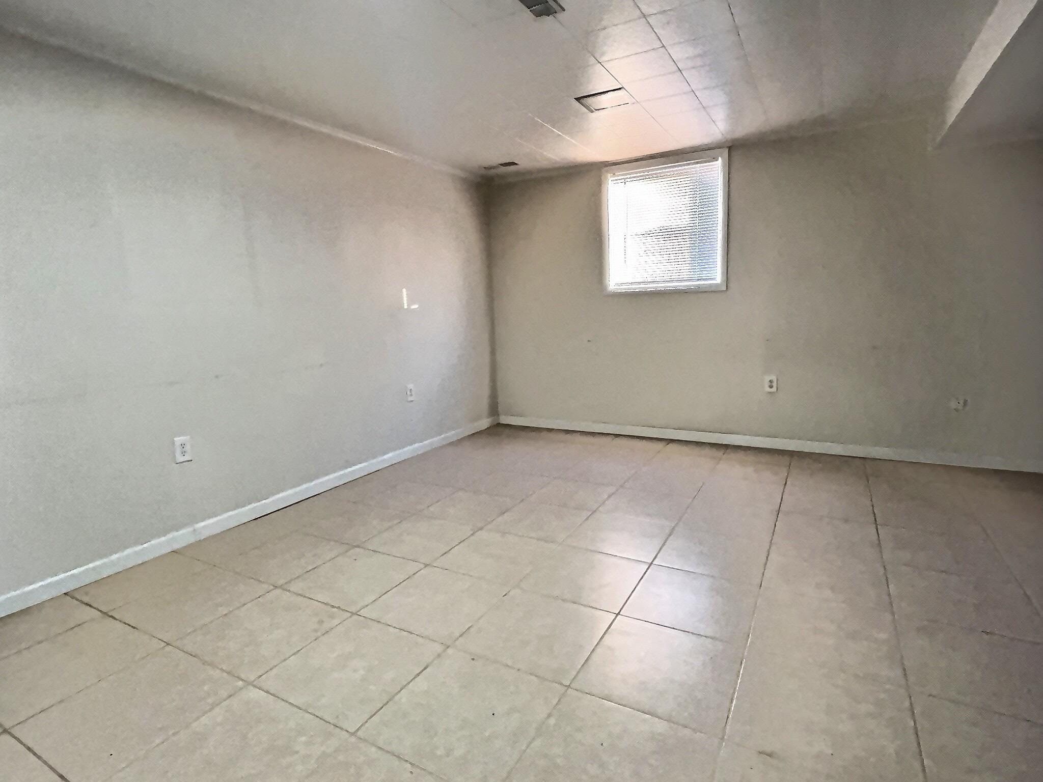 3915 Steele Drive, Owensboro, Kentucky 42303, 5 Bedrooms Bedrooms, ,2 BathroomsBathrooms,Single Family Residence,For Sale,Steele Drive,93574