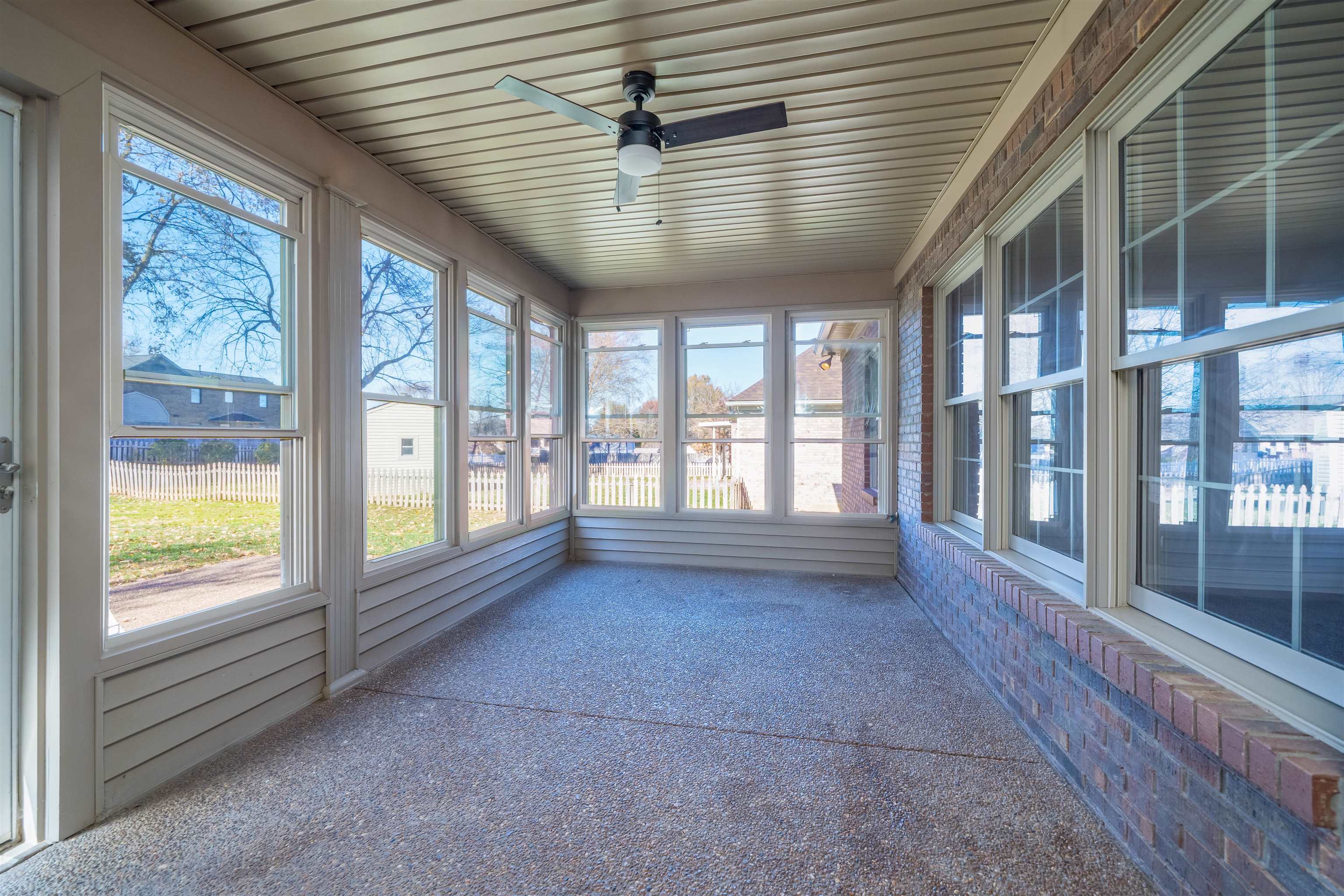 4302 Saddlebrooke Trail, Owensboro, Kentucky 42303, 3 Bedrooms Bedrooms, ,2 BathroomsBathrooms,Single Family Residence,For Sale,Saddlebrooke Trail,93575