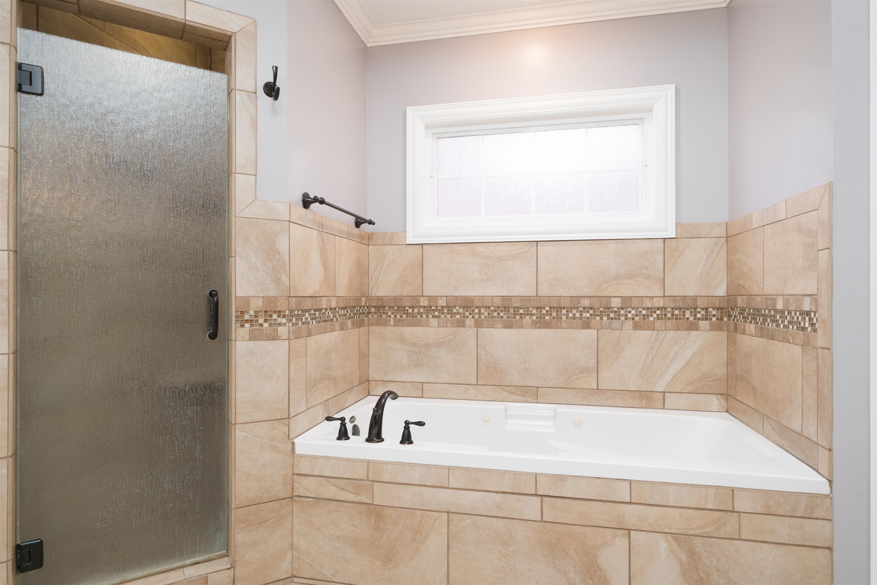 4302 Saddlebrooke Trail, Owensboro, Kentucky 42303, 3 Bedrooms Bedrooms, ,2 BathroomsBathrooms,Single Family Residence,For Sale,Saddlebrooke Trail,93575