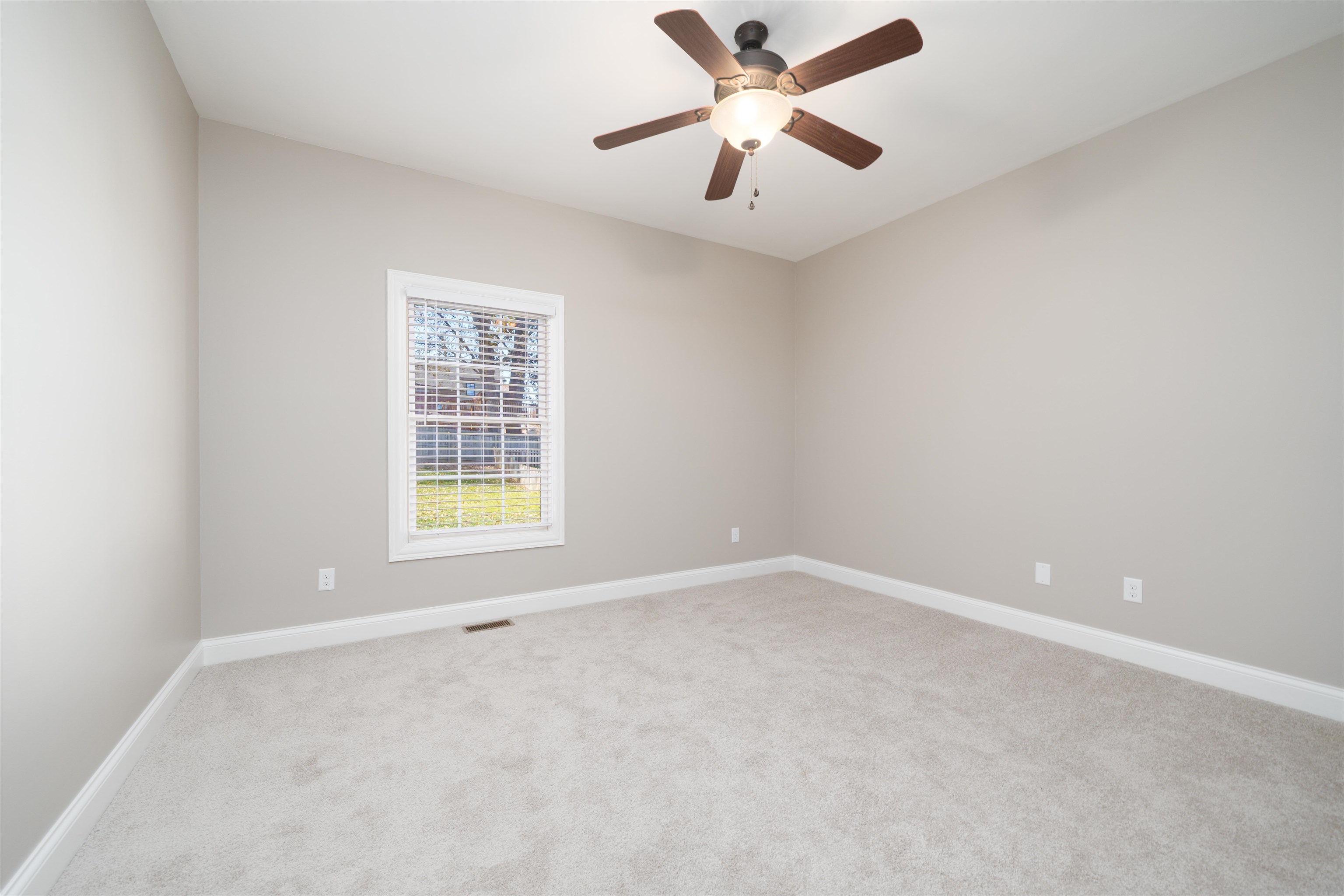 4302 Saddlebrooke Trail, Owensboro, Kentucky 42303, 3 Bedrooms Bedrooms, ,2 BathroomsBathrooms,Single Family Residence,For Sale,Saddlebrooke Trail,93575