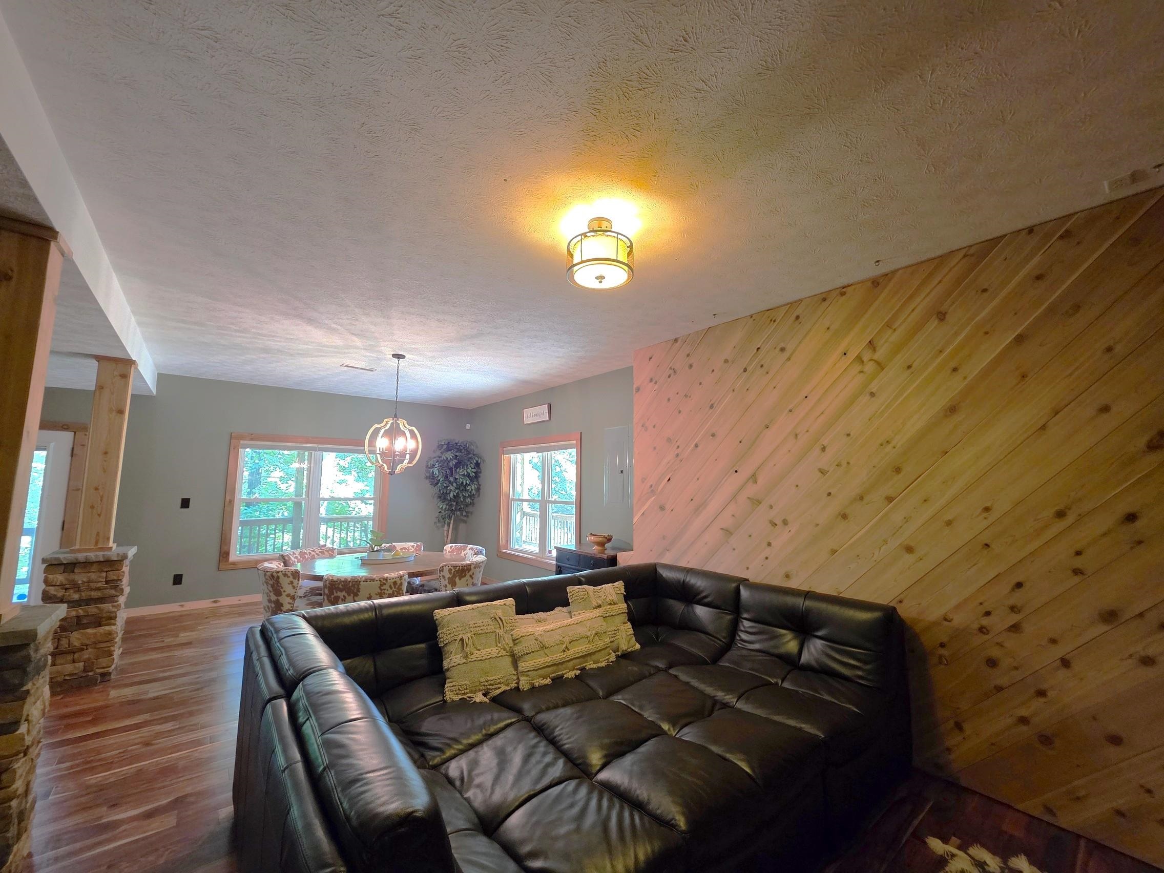 193 Meadowview Lane, Hardinsburg, Kentucky 40143, 3 Bedrooms Bedrooms, ,3 BathroomsBathrooms,Single Family Residence,For Sale,Meadowview Lane,93579